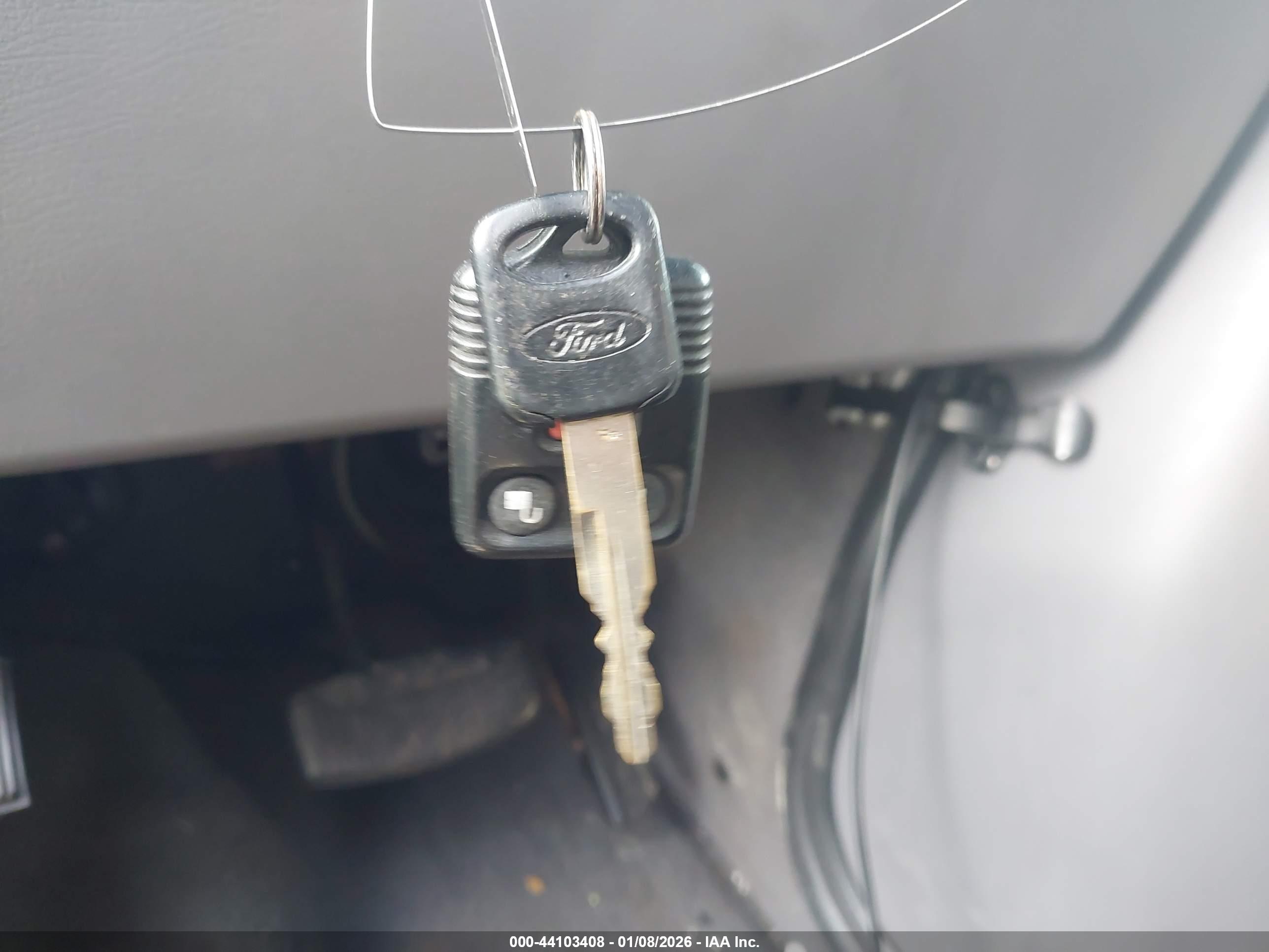 FORD E-350 image 11