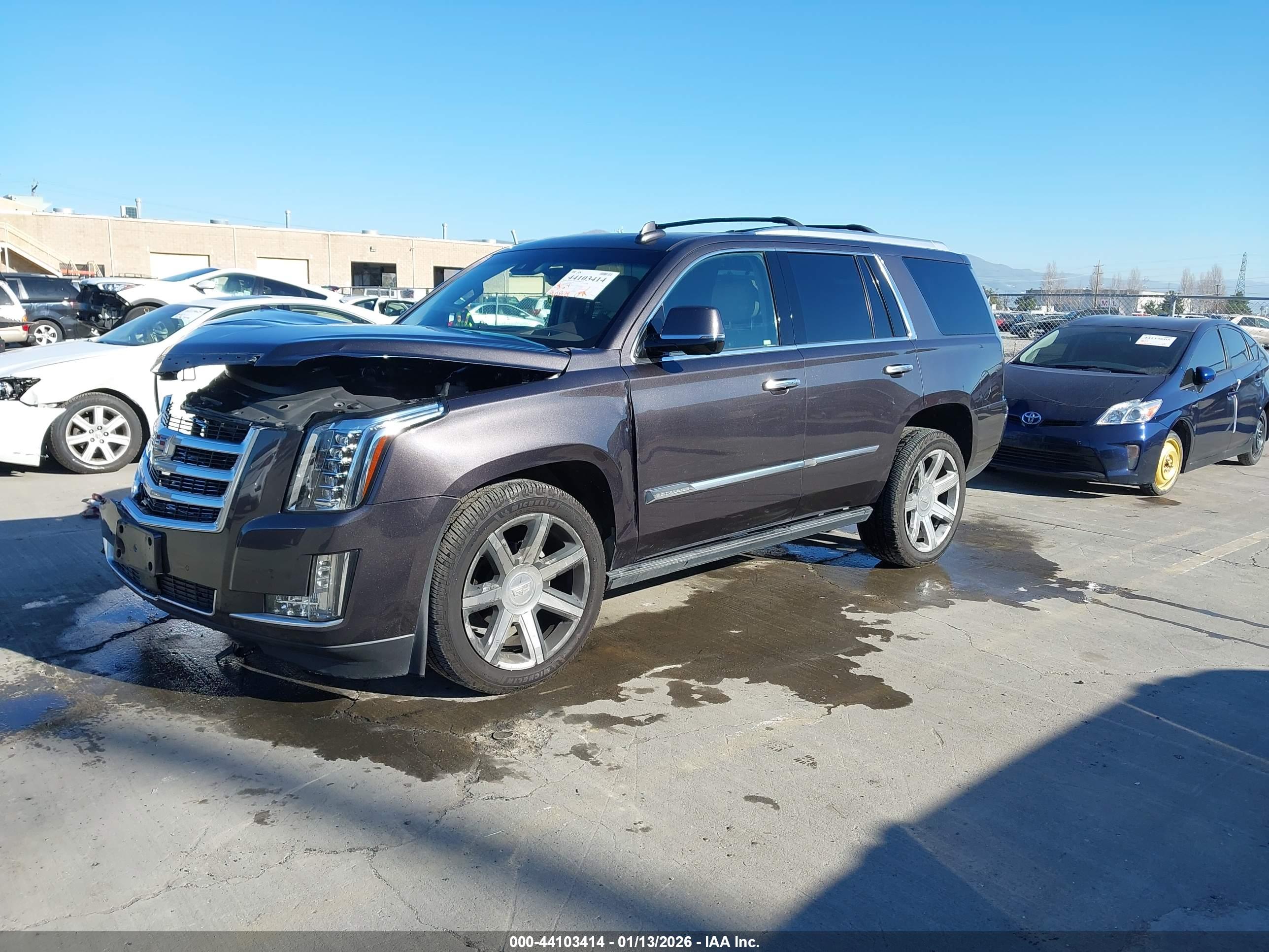 CADILLAC ESCALADE image 2
