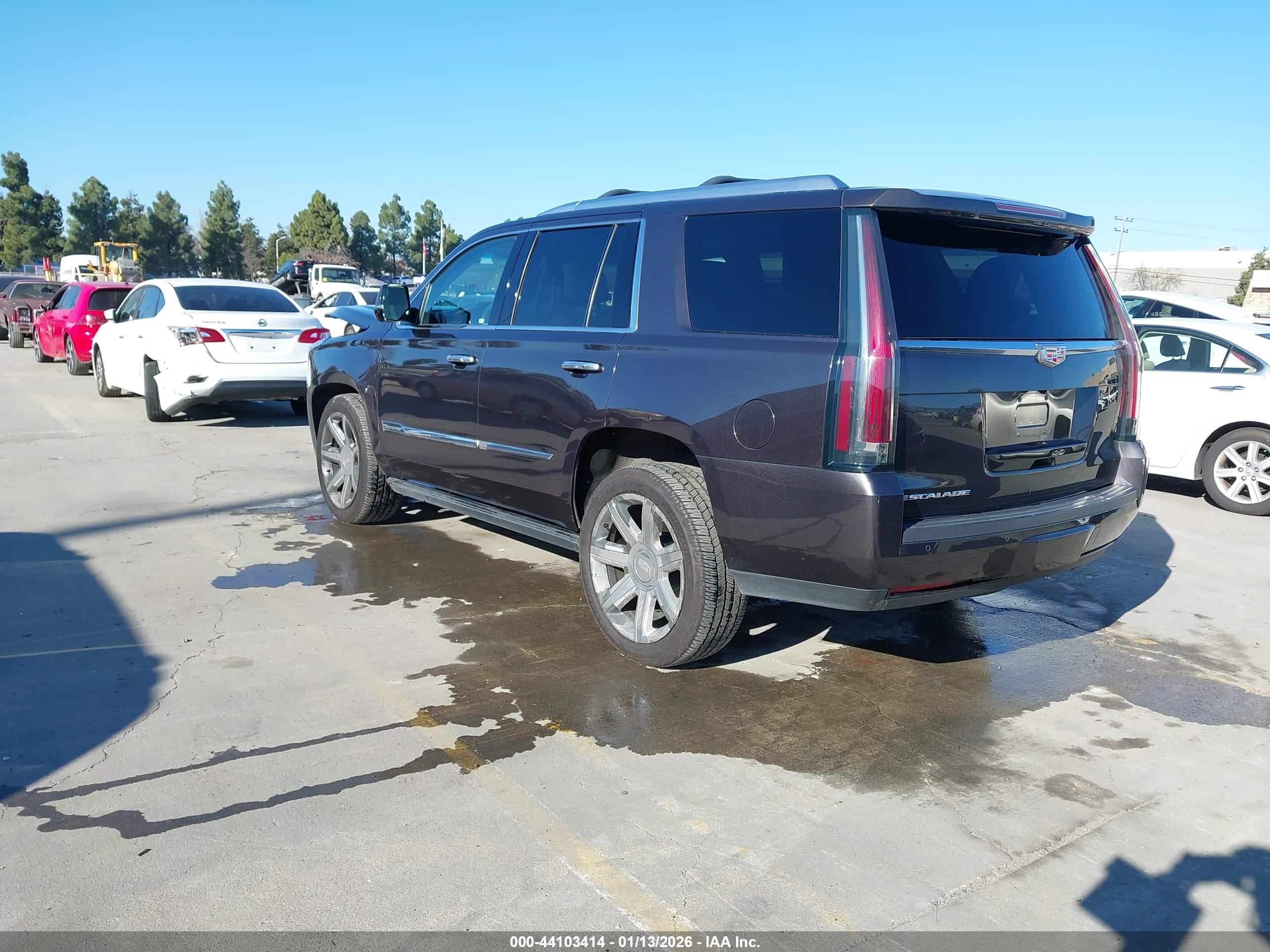 CADILLAC ESCALADE image 3