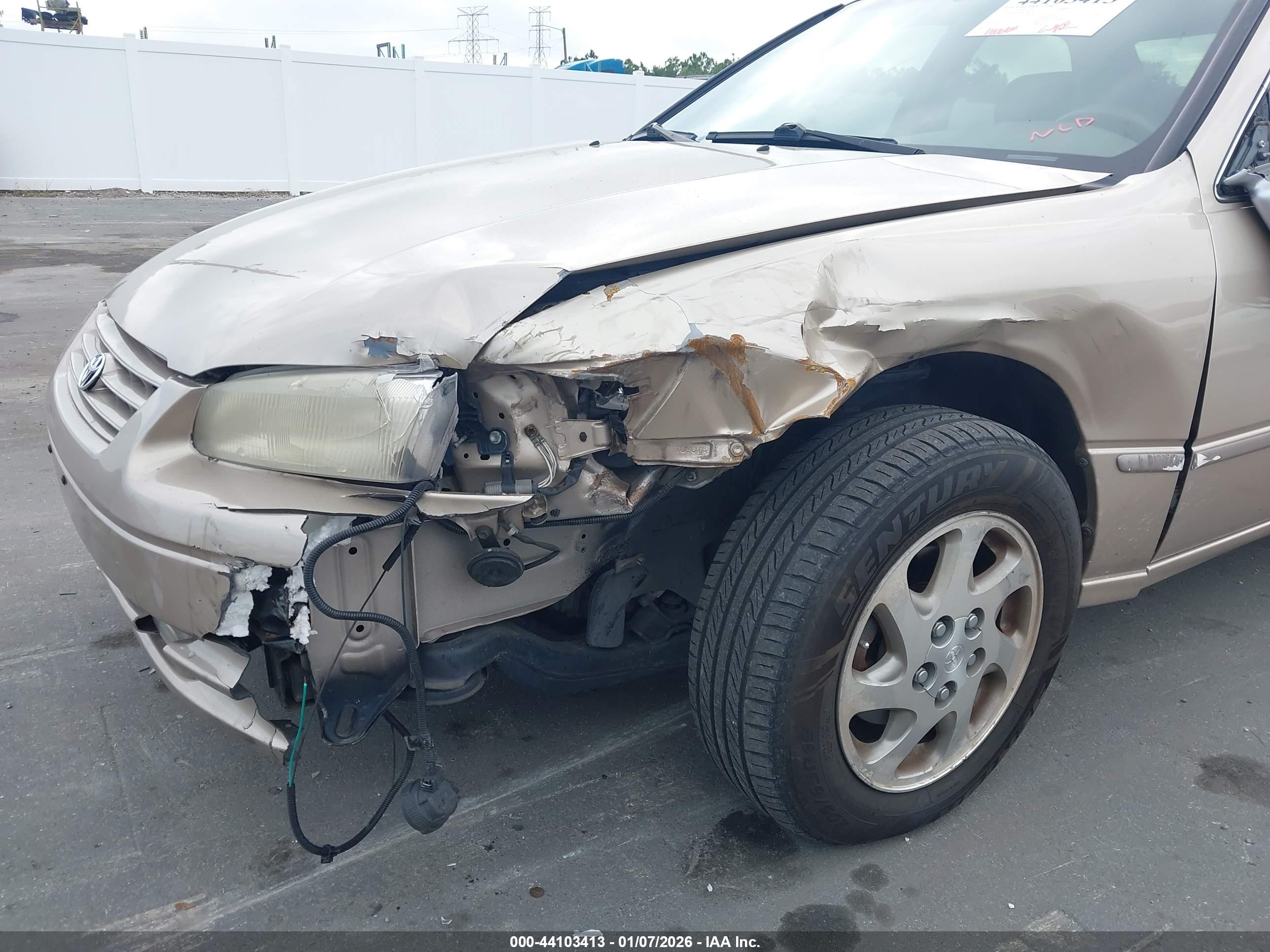 TOYOTA CAMRY image 6