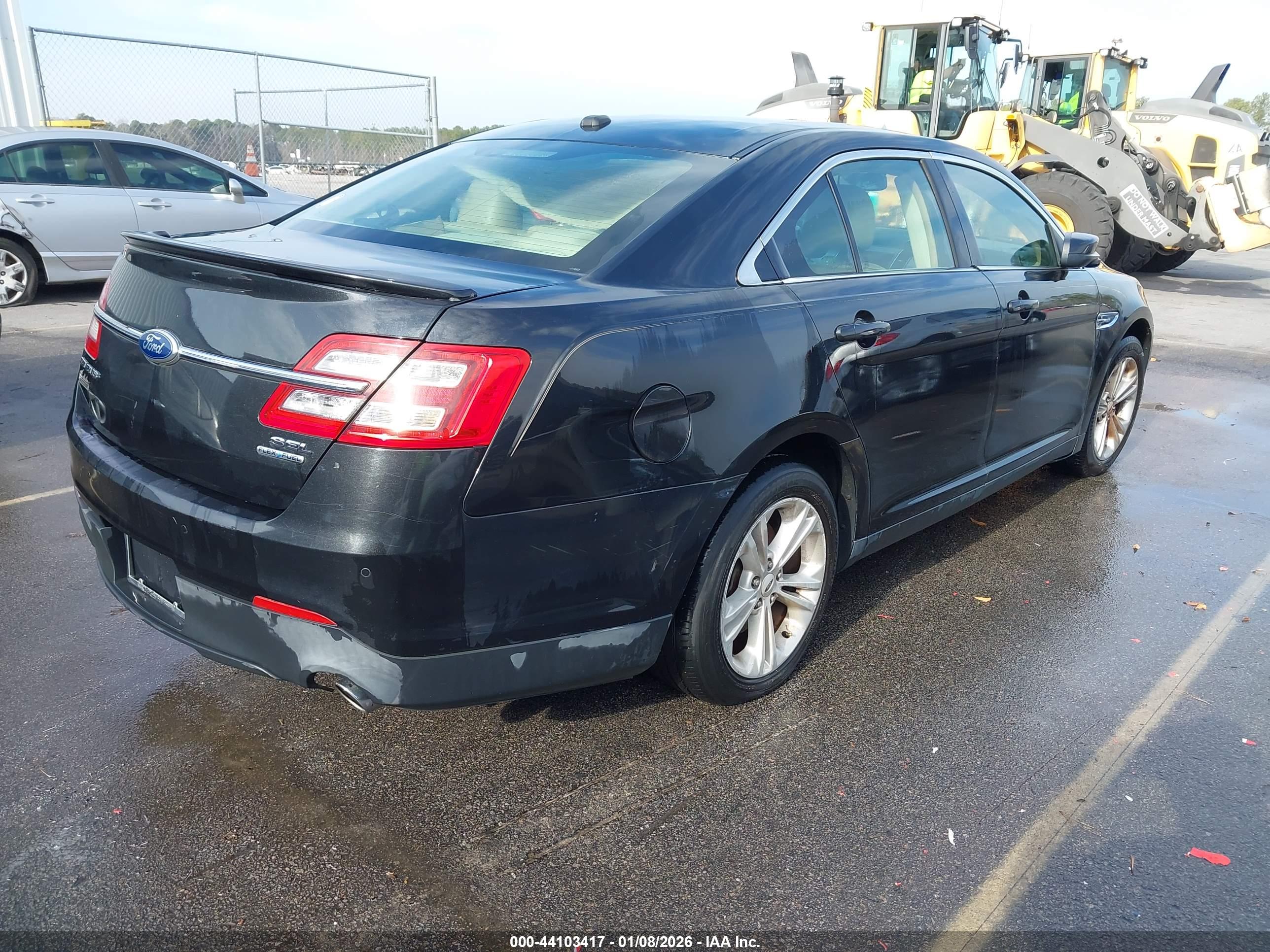 FORD TAURUS image 4