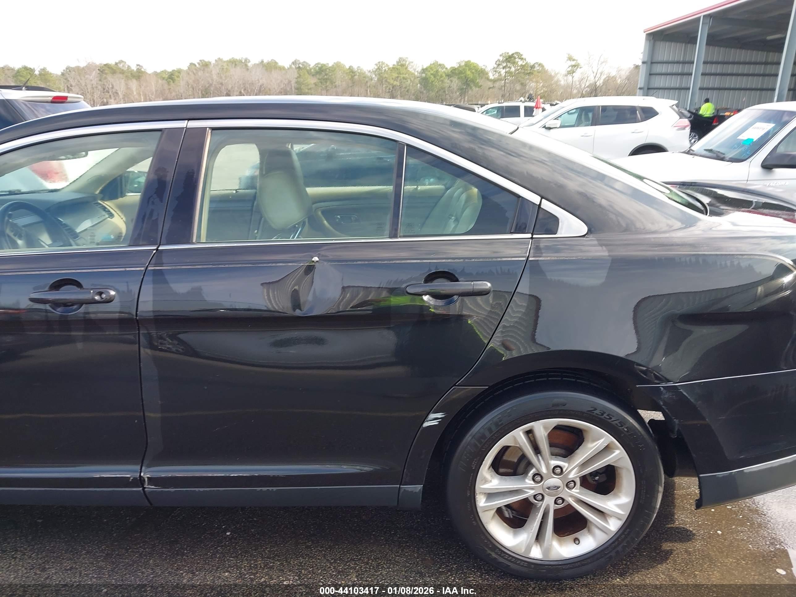 FORD TAURUS image 6