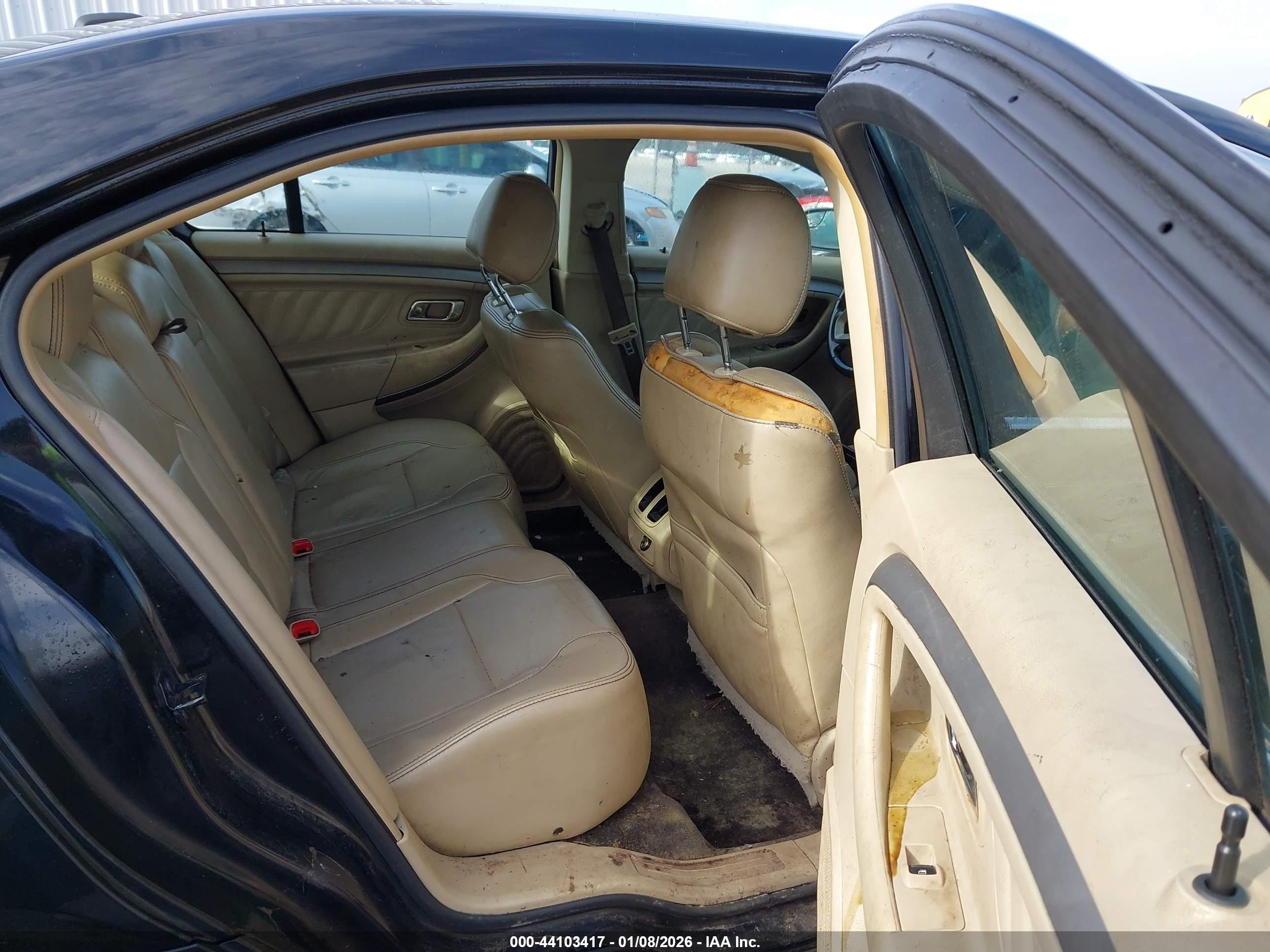 FORD TAURUS image 8