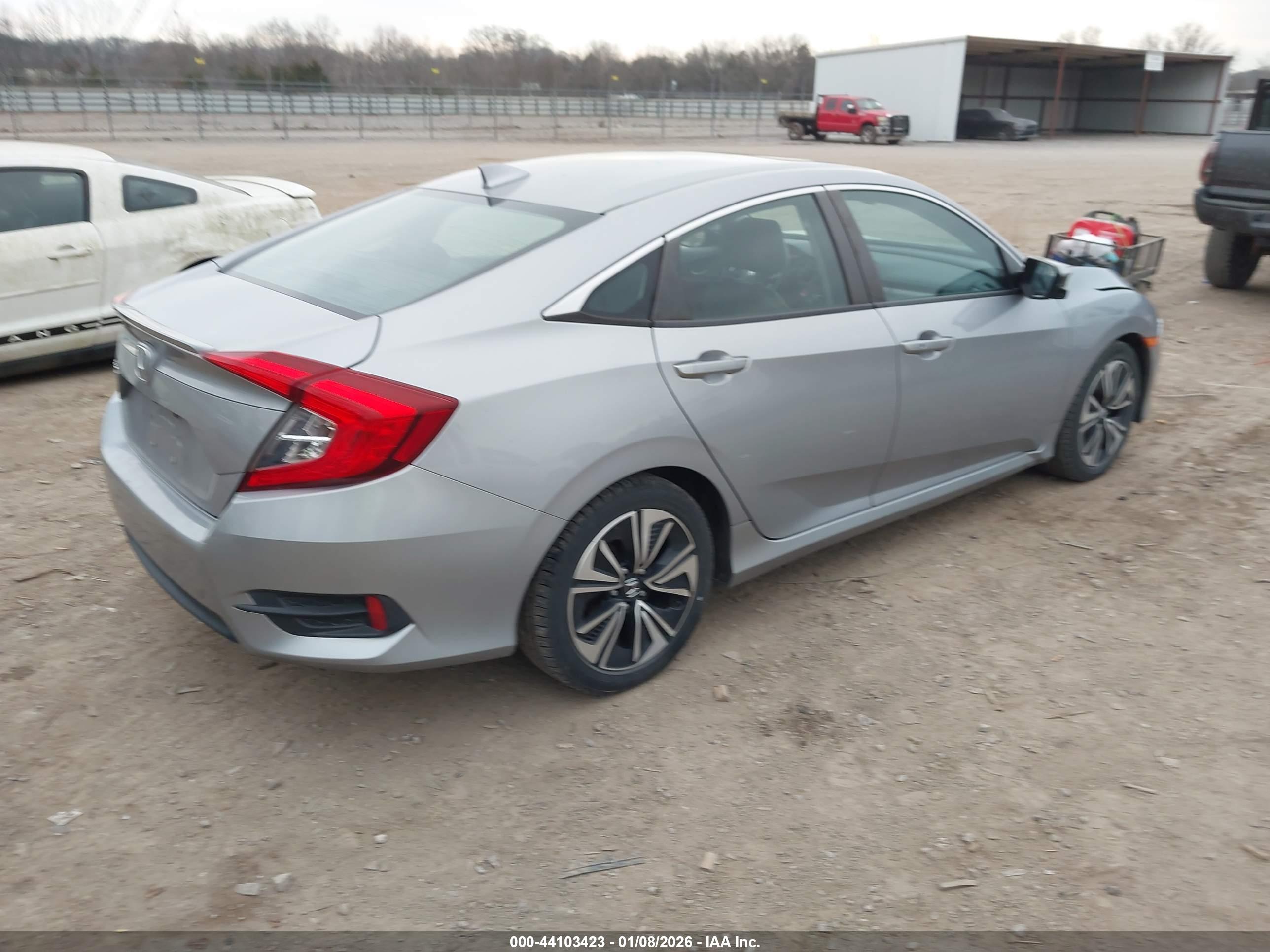 HONDA CIVIC image 4