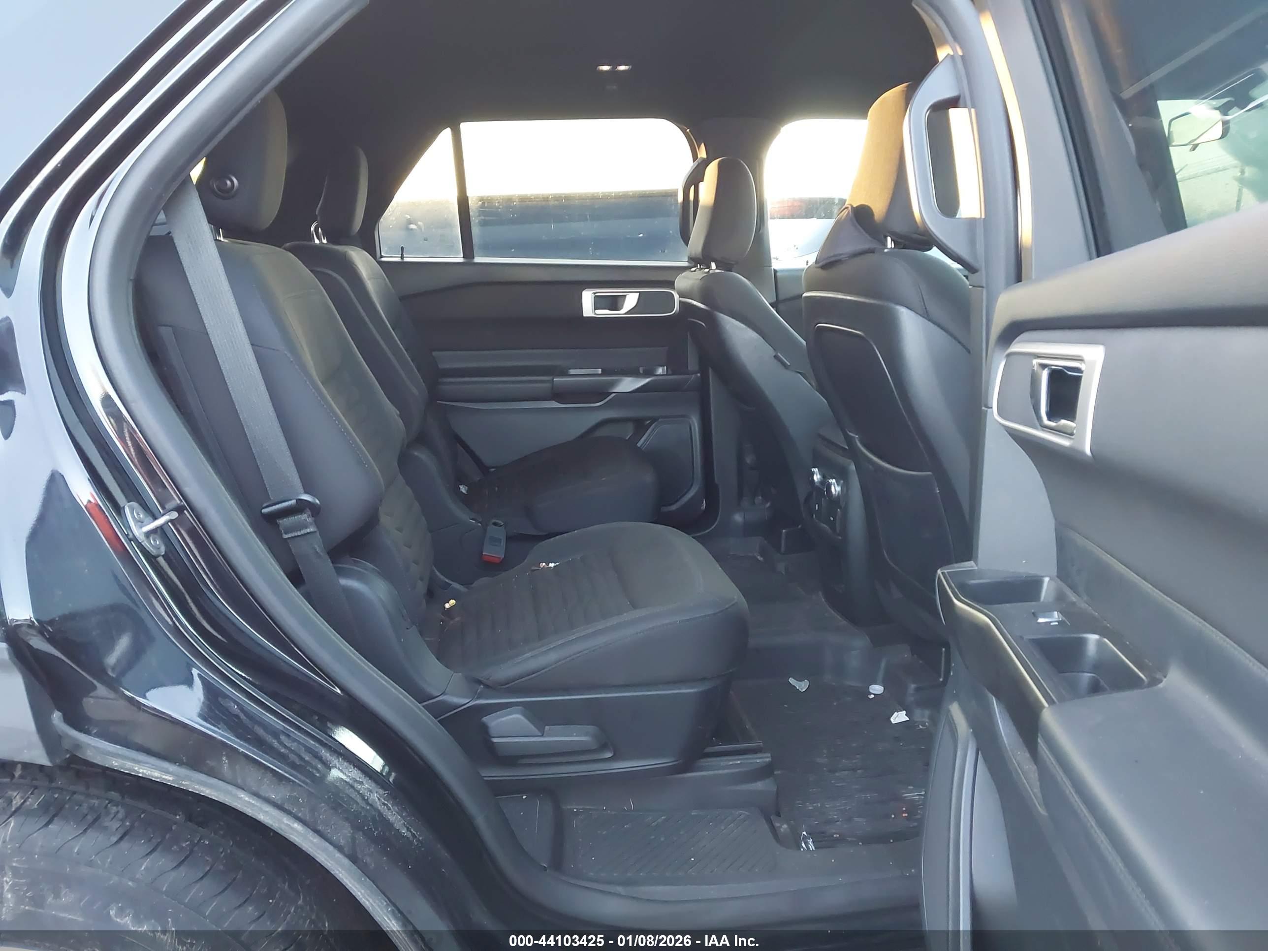 FORD EXPLORER image 8
