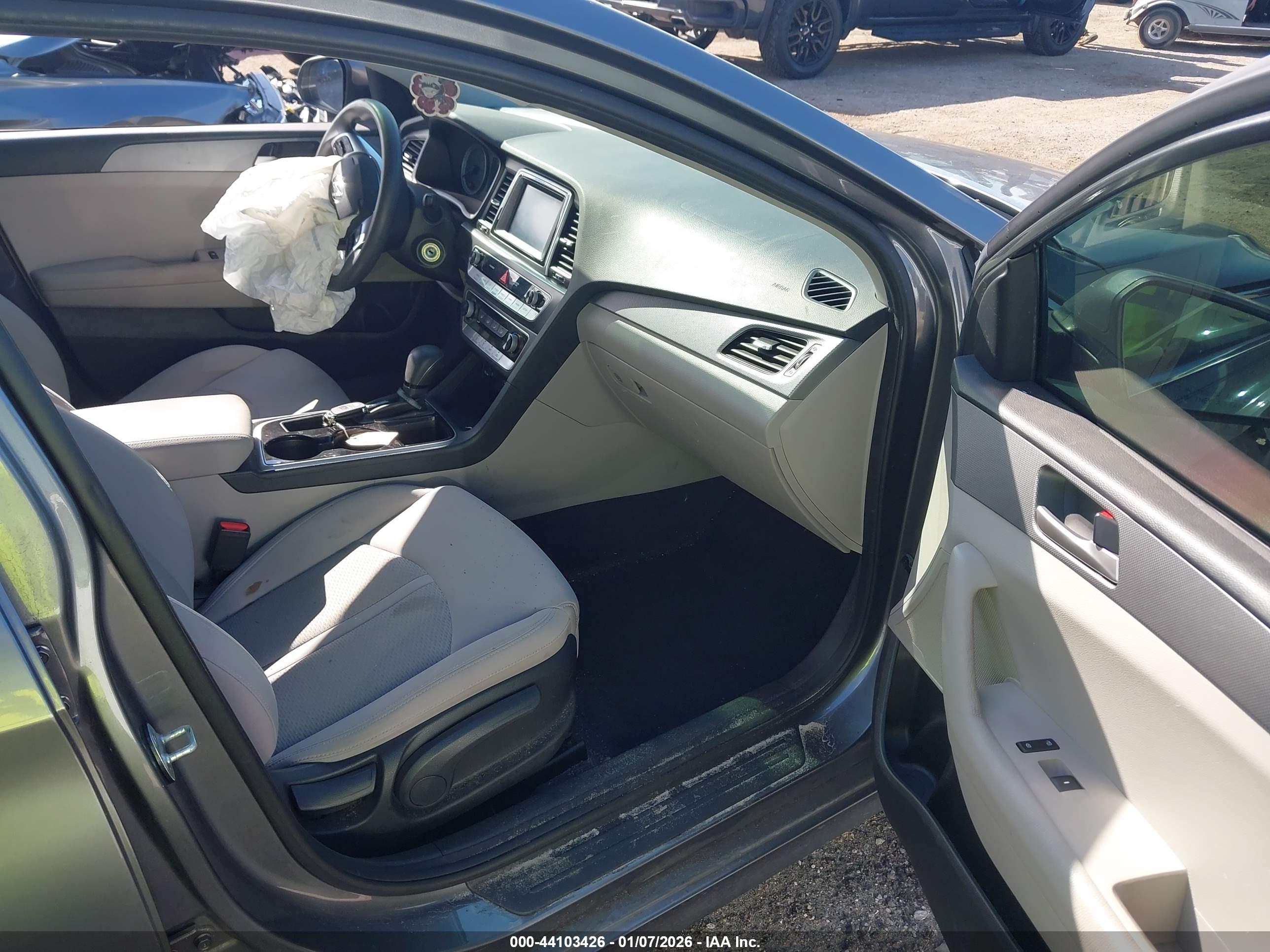 HYUNDAI SONATA image 5