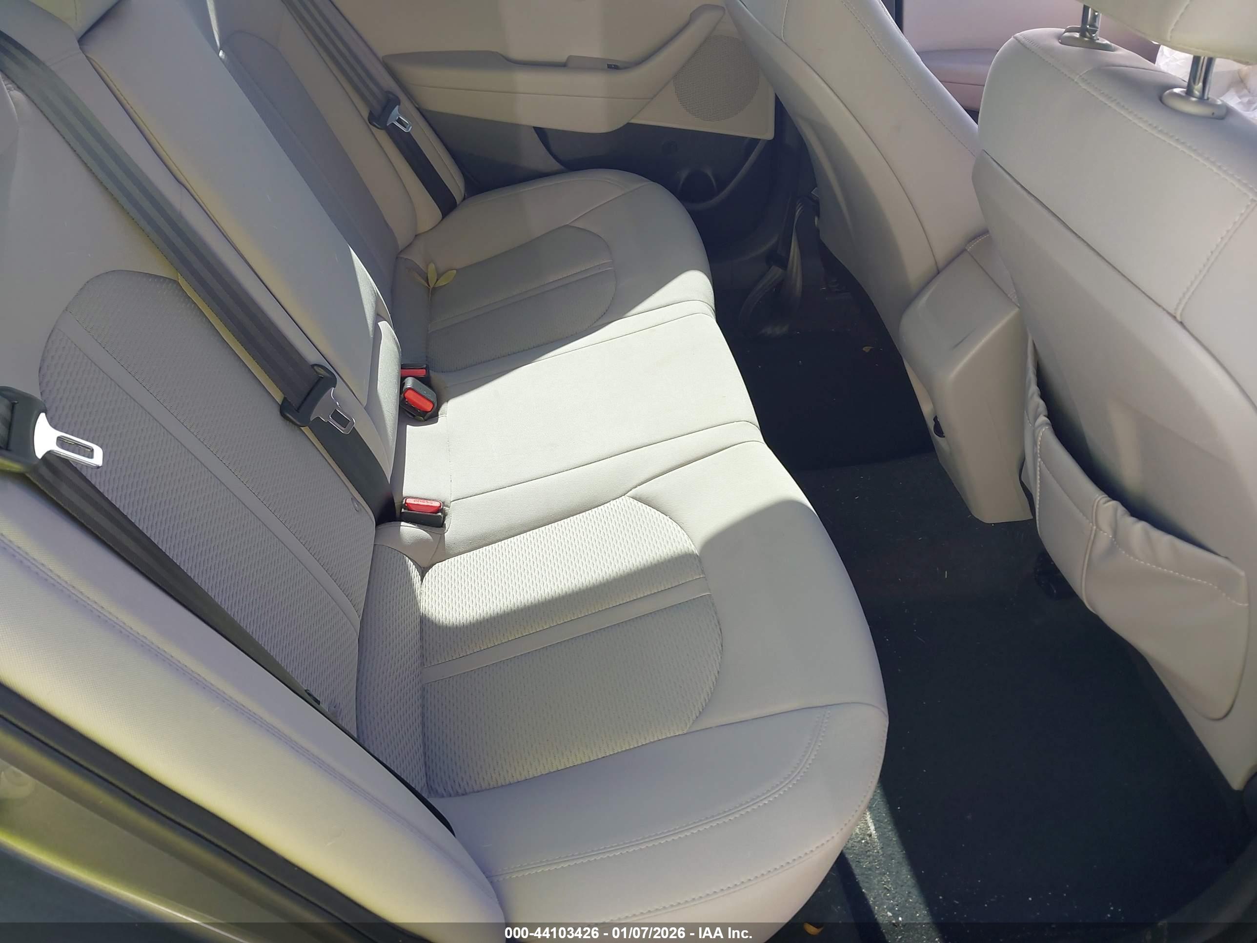 HYUNDAI SONATA image 8