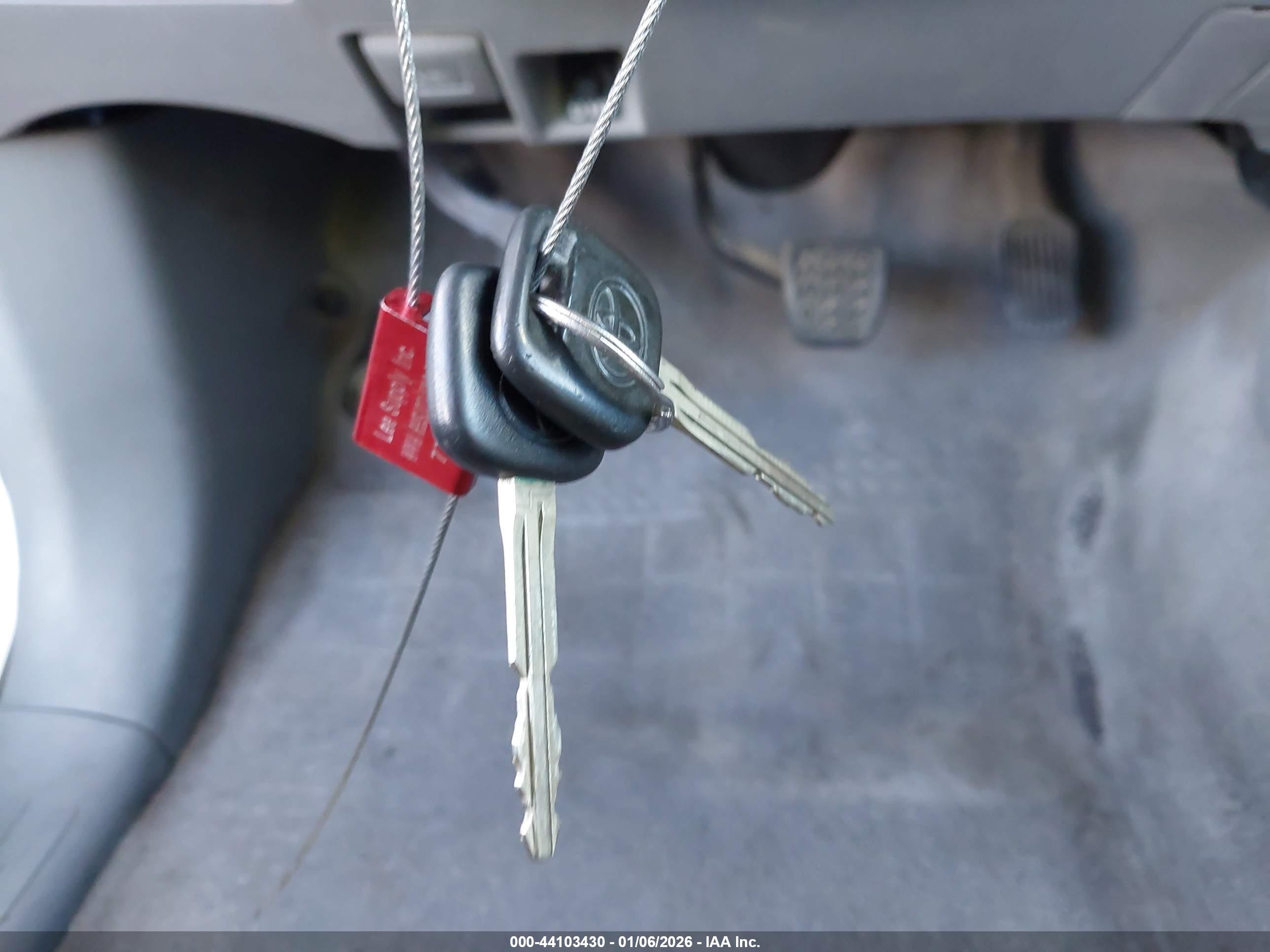 TOYOTA TACOMA image 11
