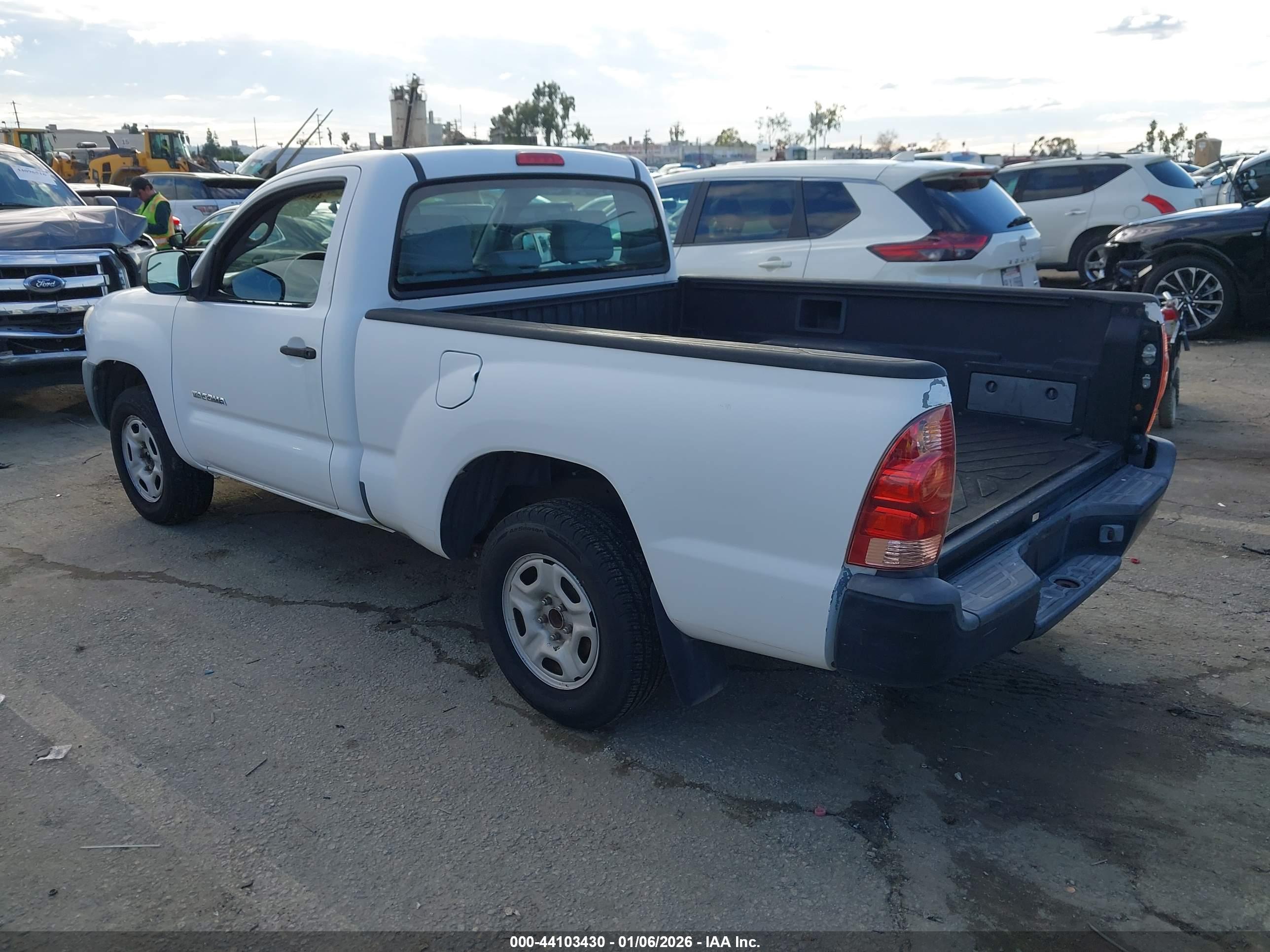 TOYOTA TACOMA image 3