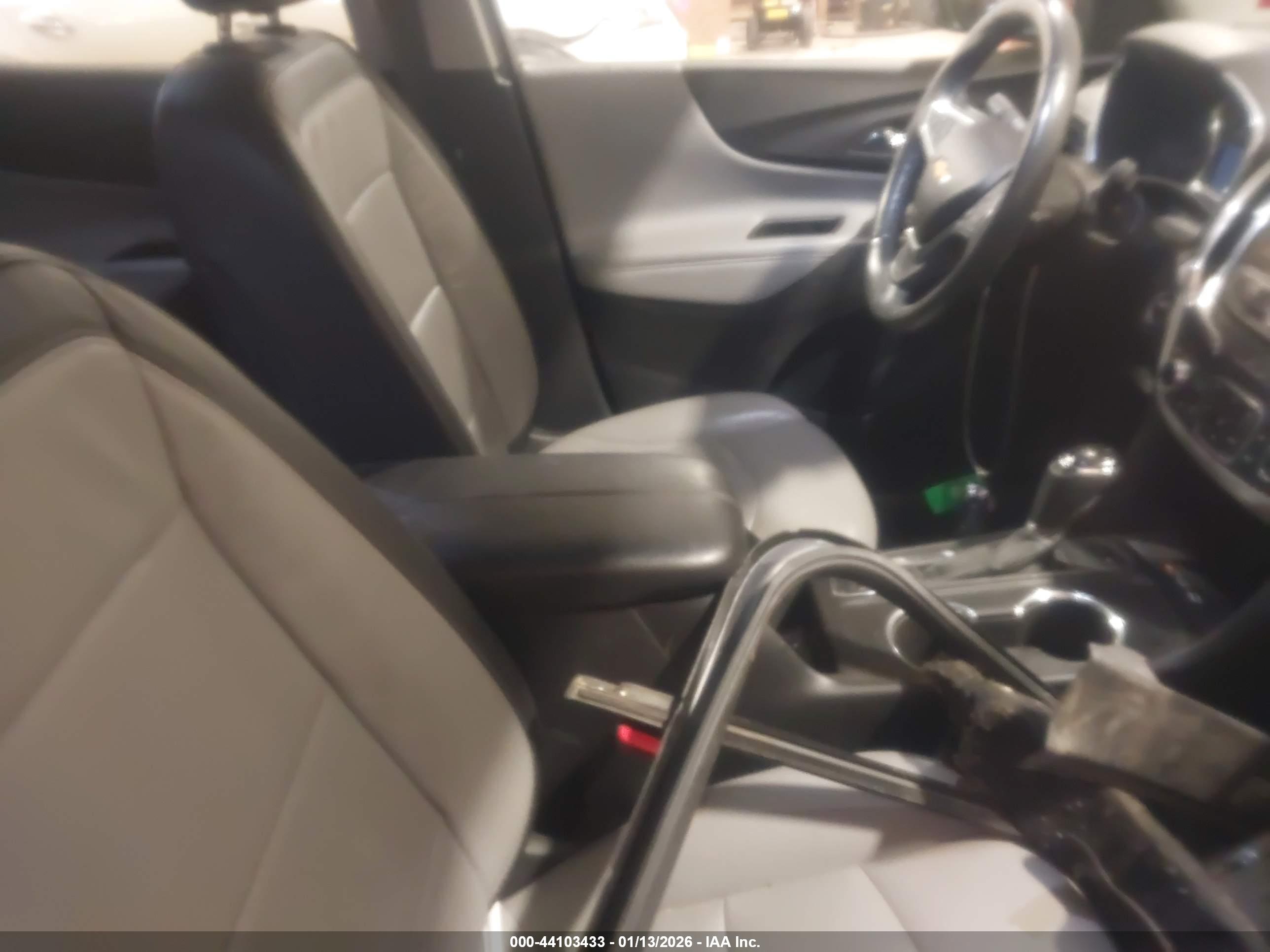 CHEVROLET EQUINOX image 5