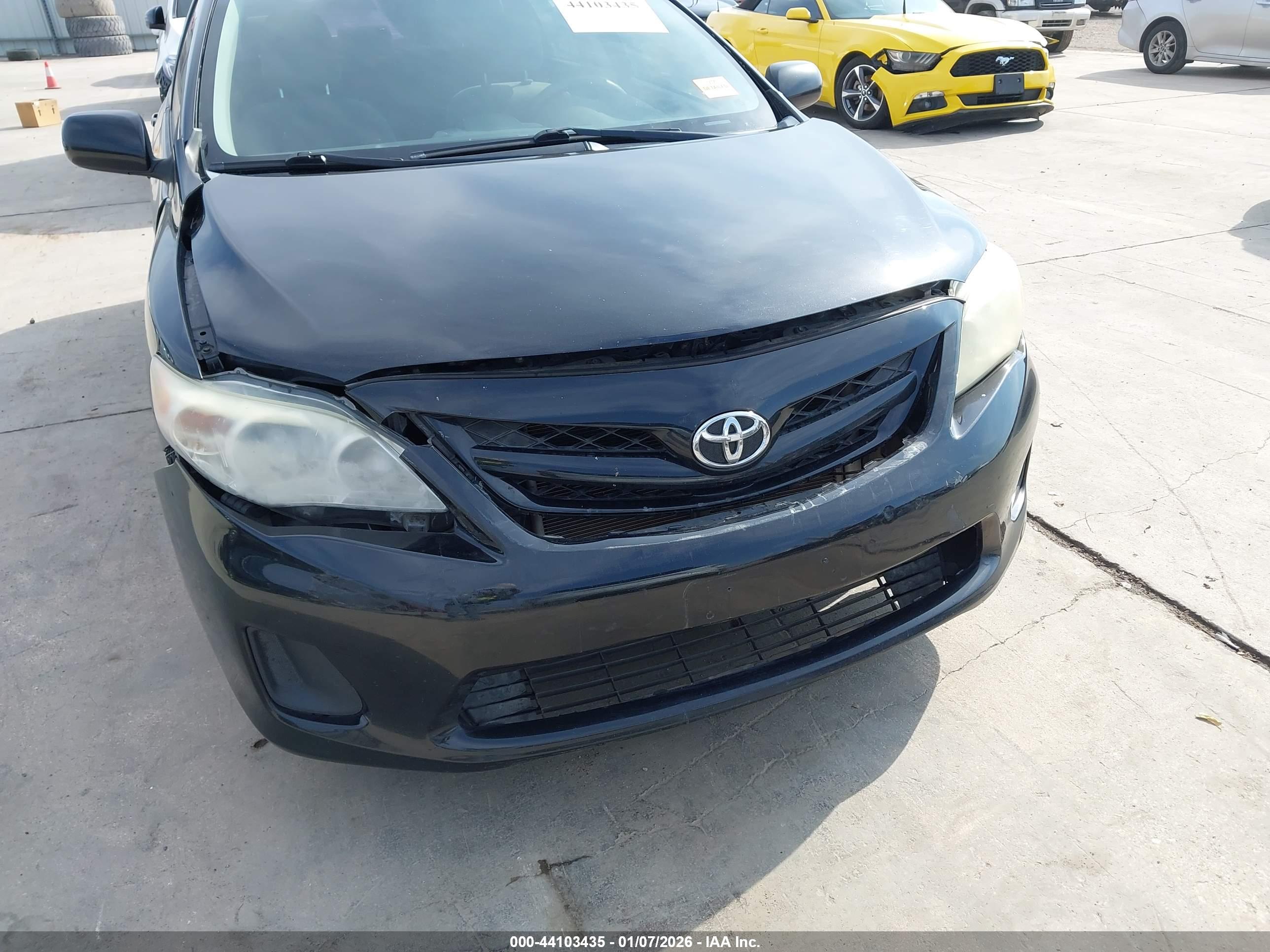TOYOTA COROLLA image 6