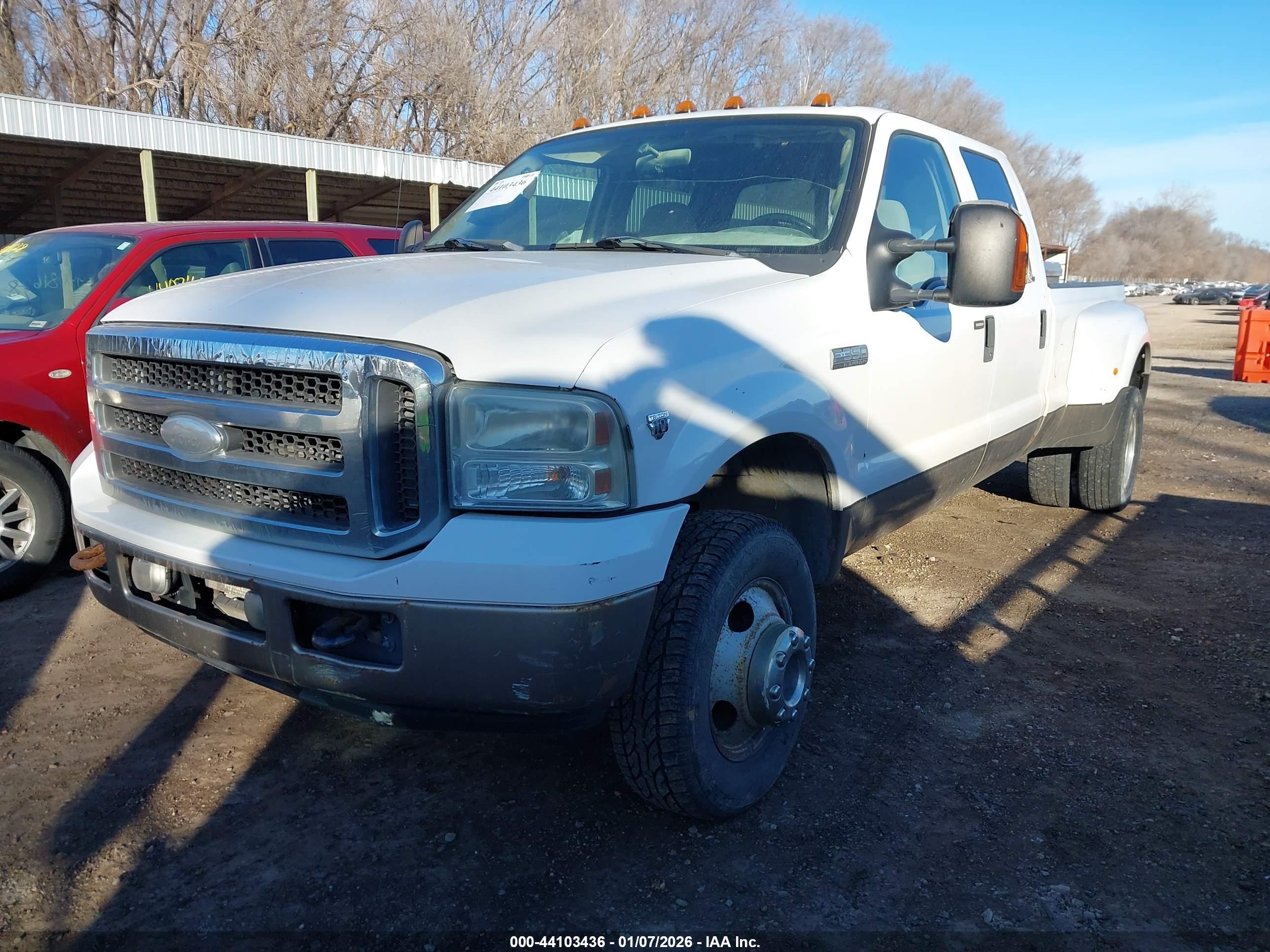 FORD F-350 image 2