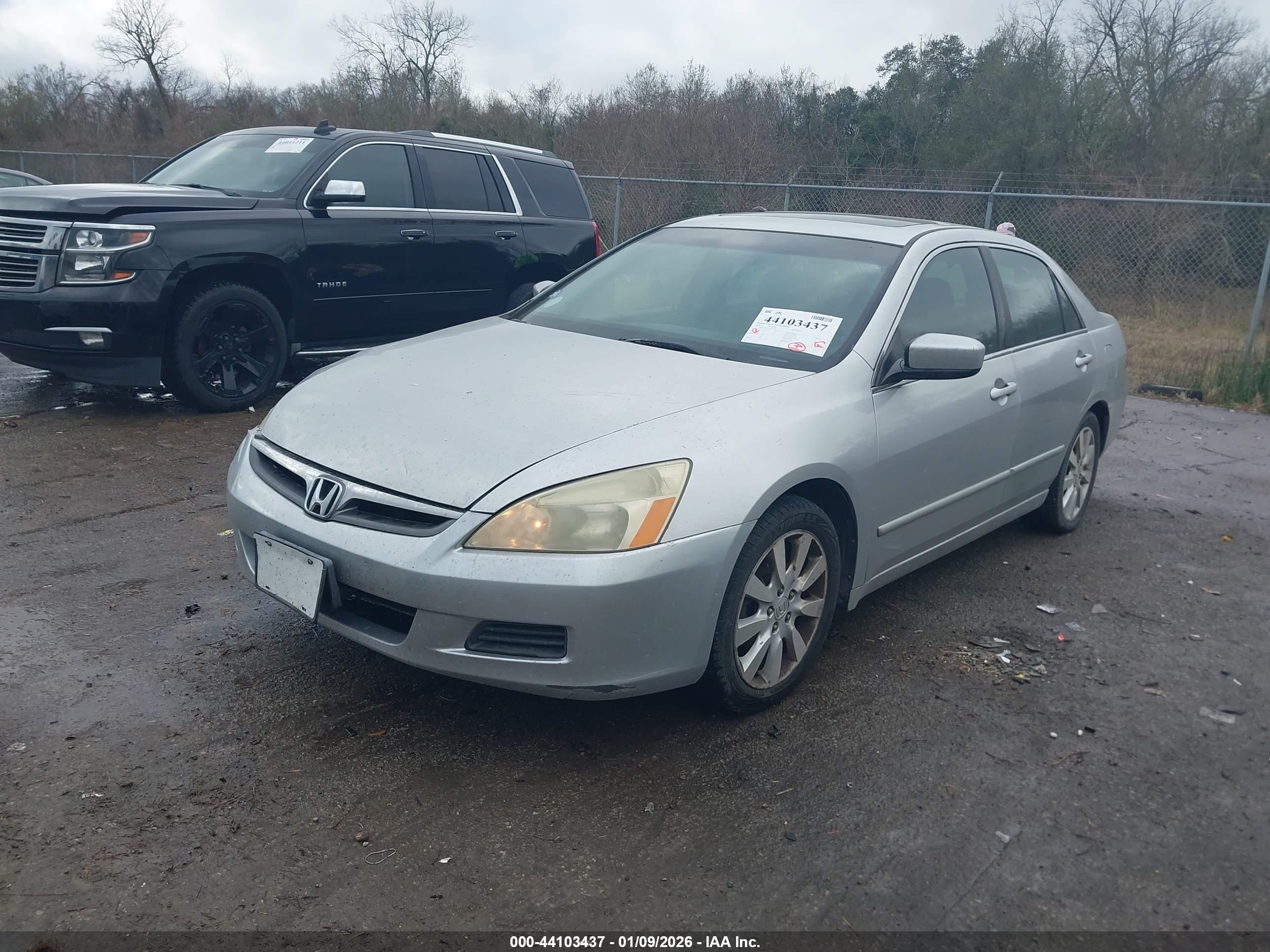 HONDA ACCORD image 2