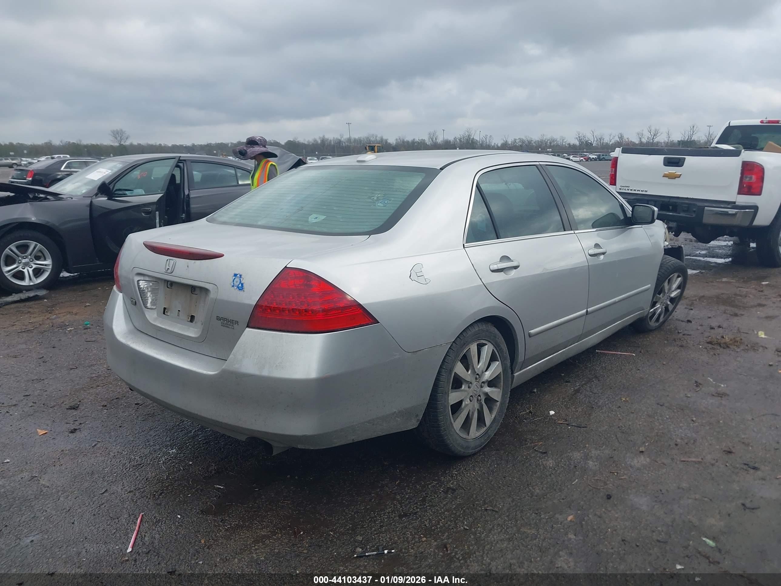 HONDA ACCORD image 4