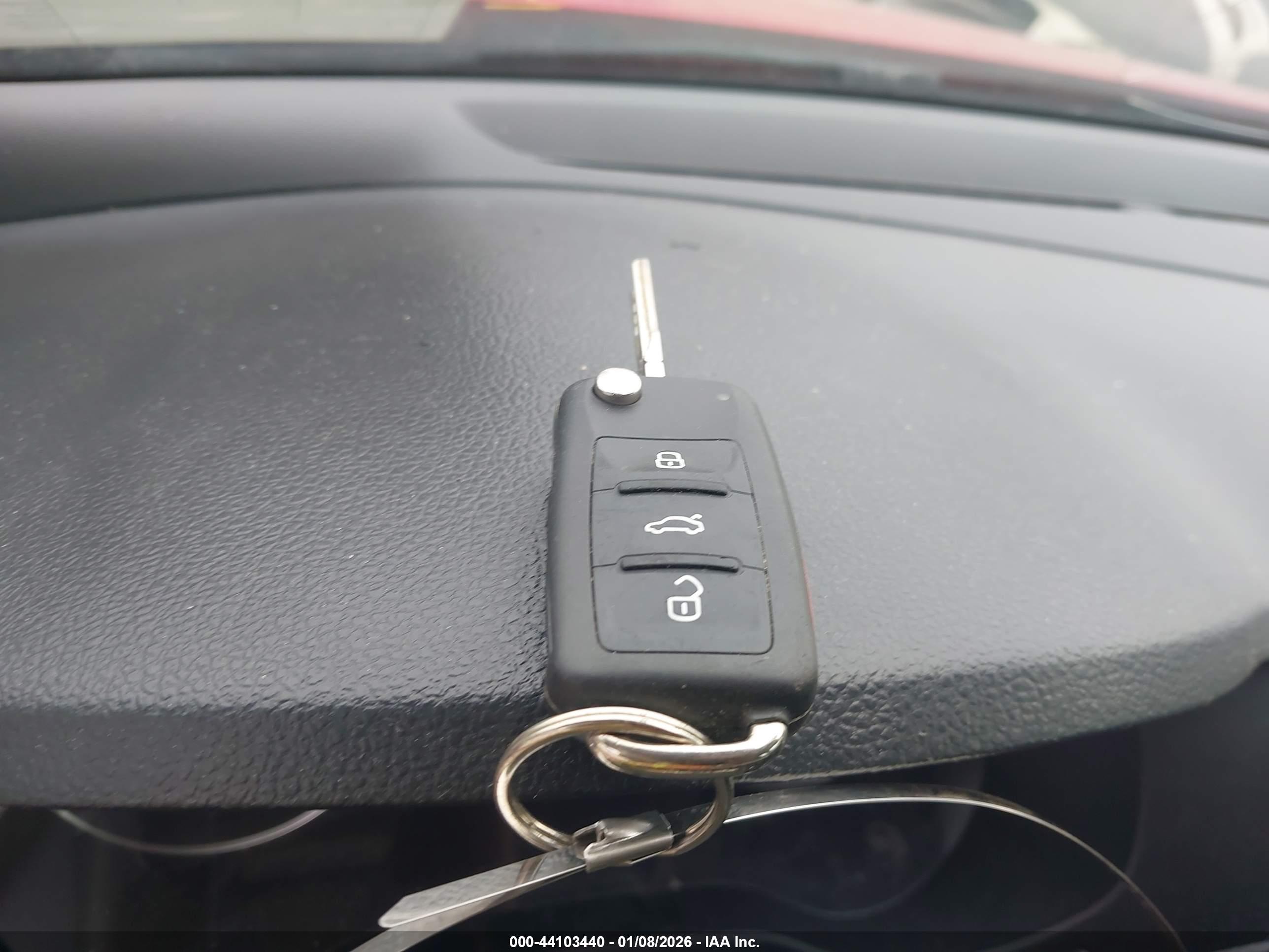 VOLKSWAGEN JETTA image 11
