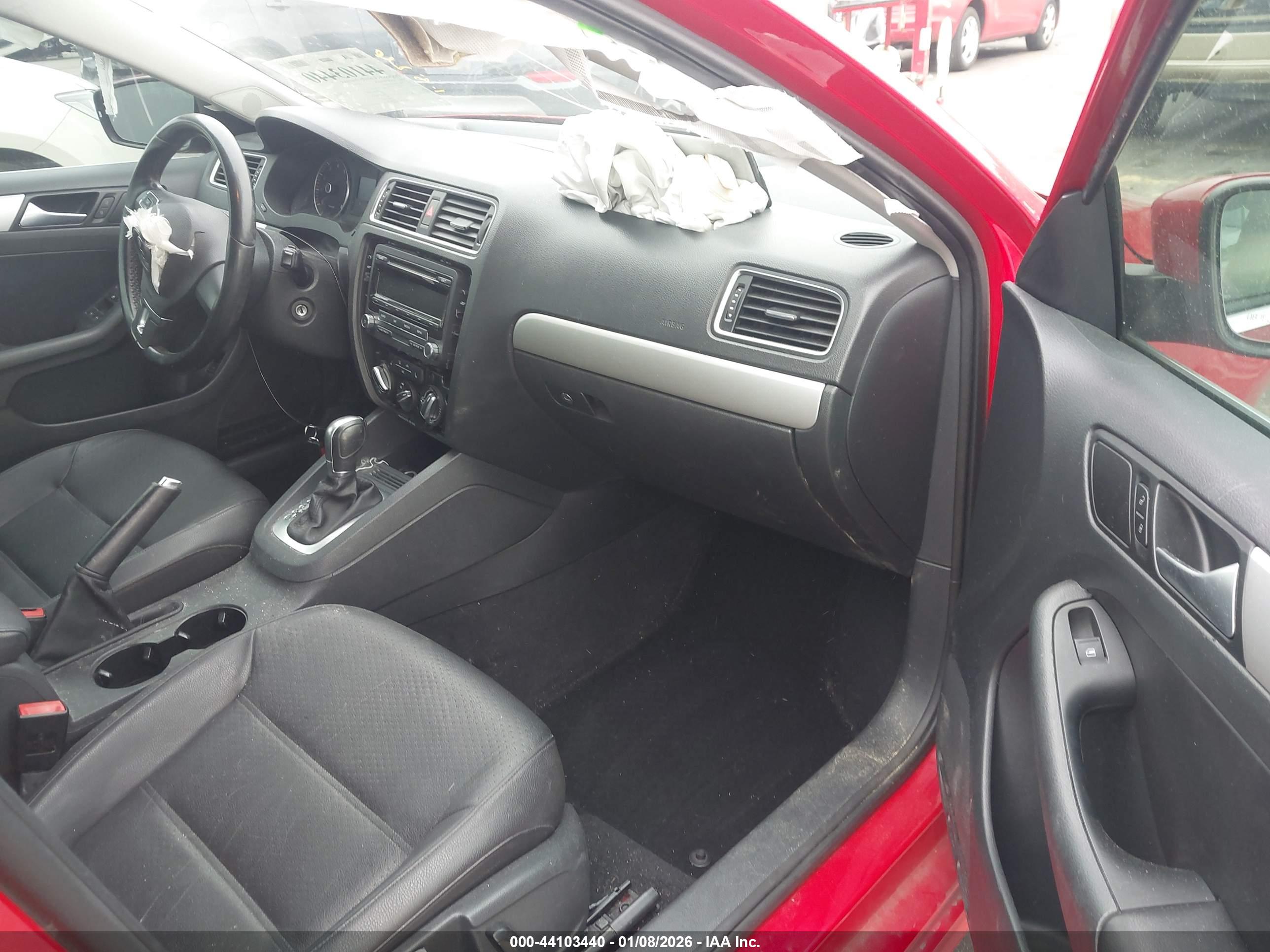 VOLKSWAGEN JETTA image 5