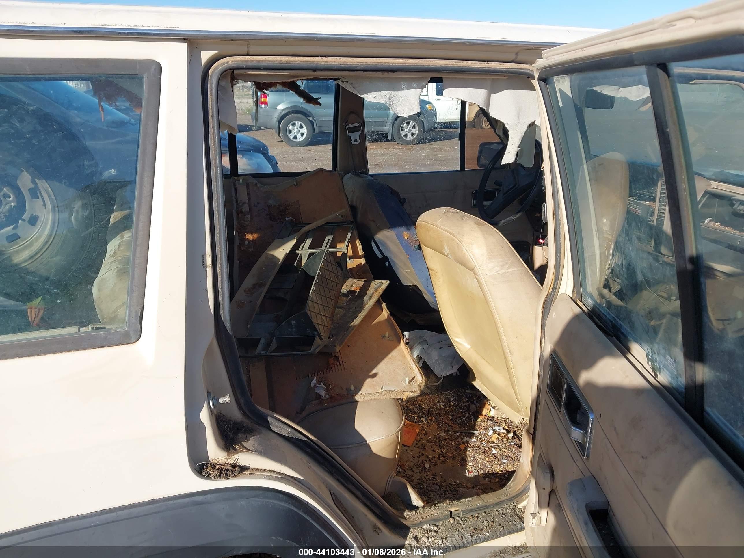 JEEP CHEROKEE image 8