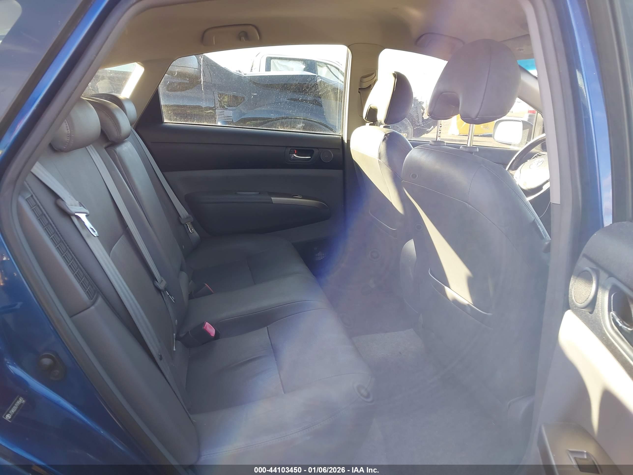 TOYOTA PRIUS image 8