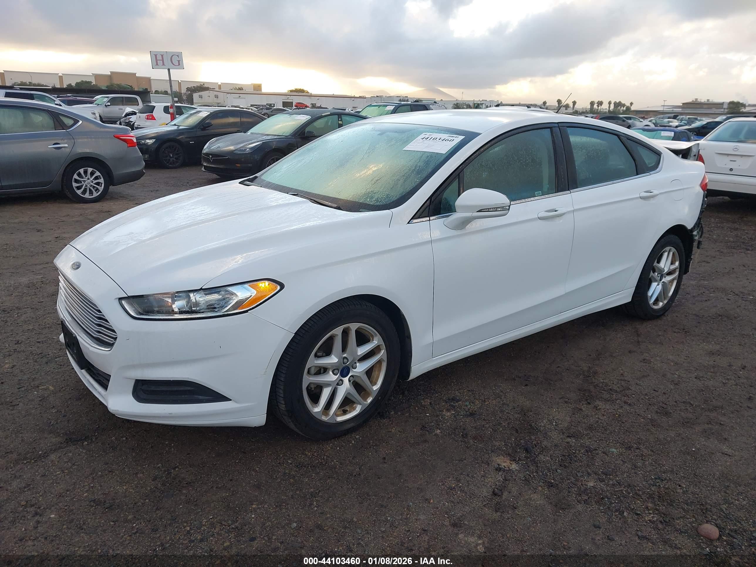 FORD FUSION image 2