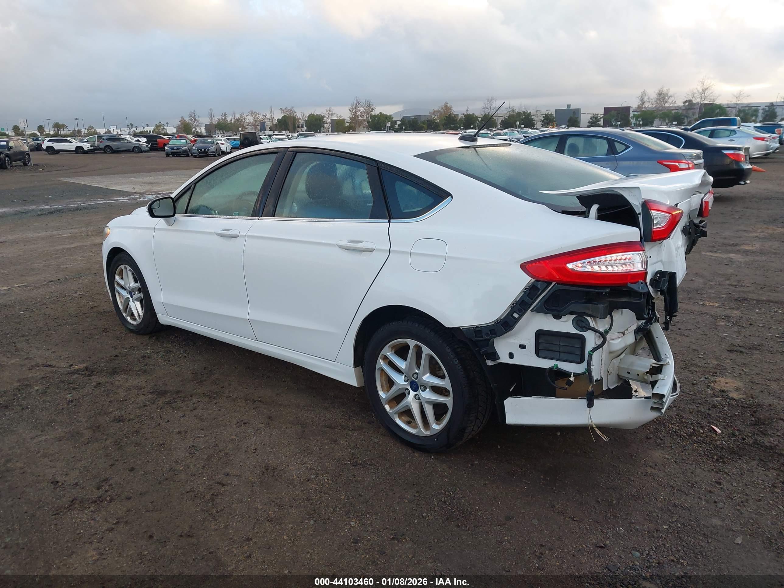 FORD FUSION image 3