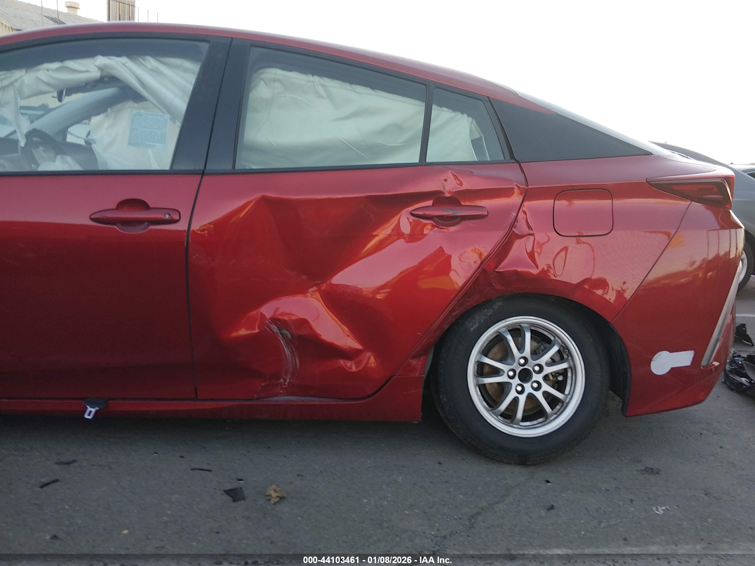 TOYOTA PRIUS image 6