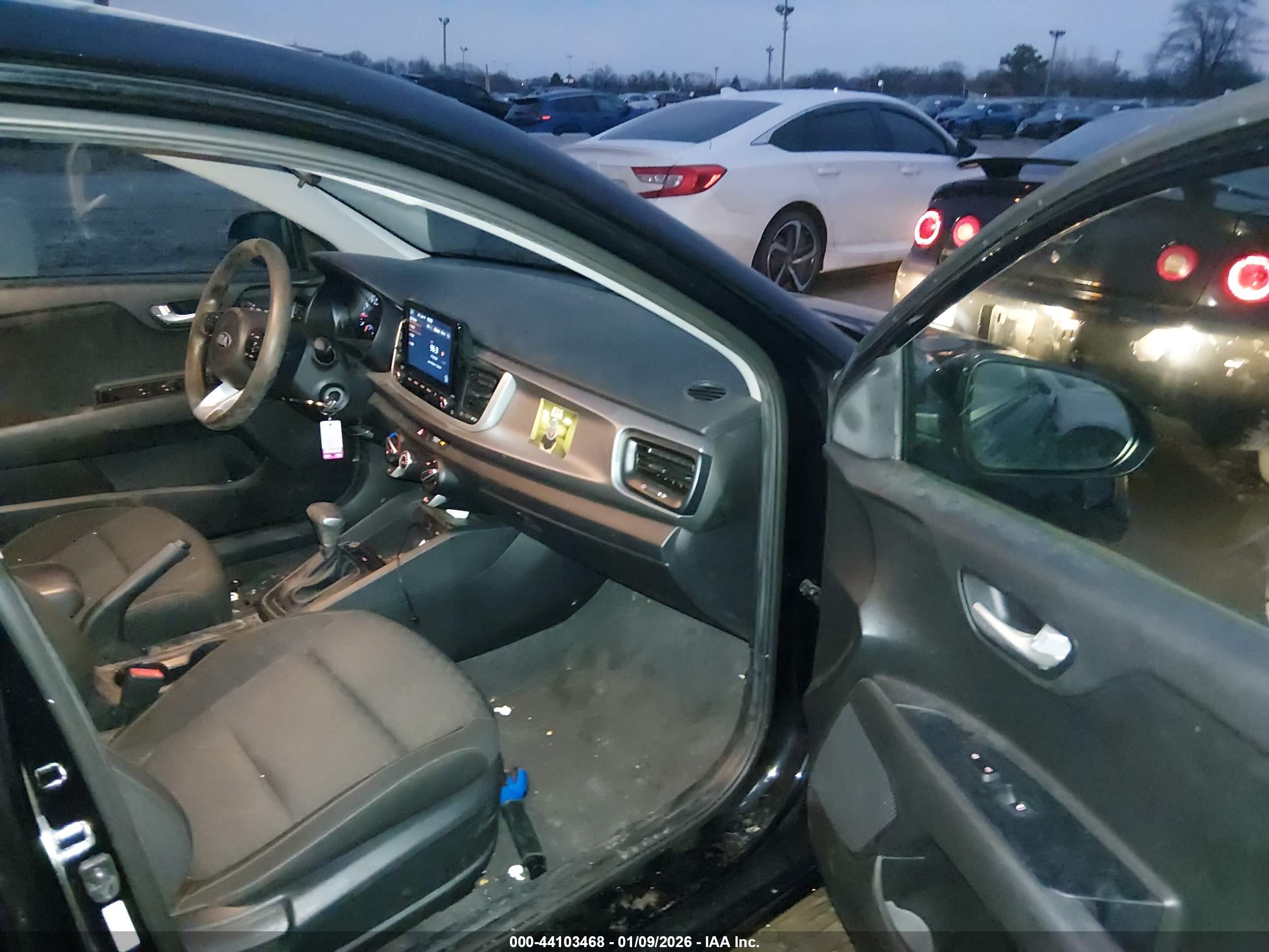 KIA RIO image 5