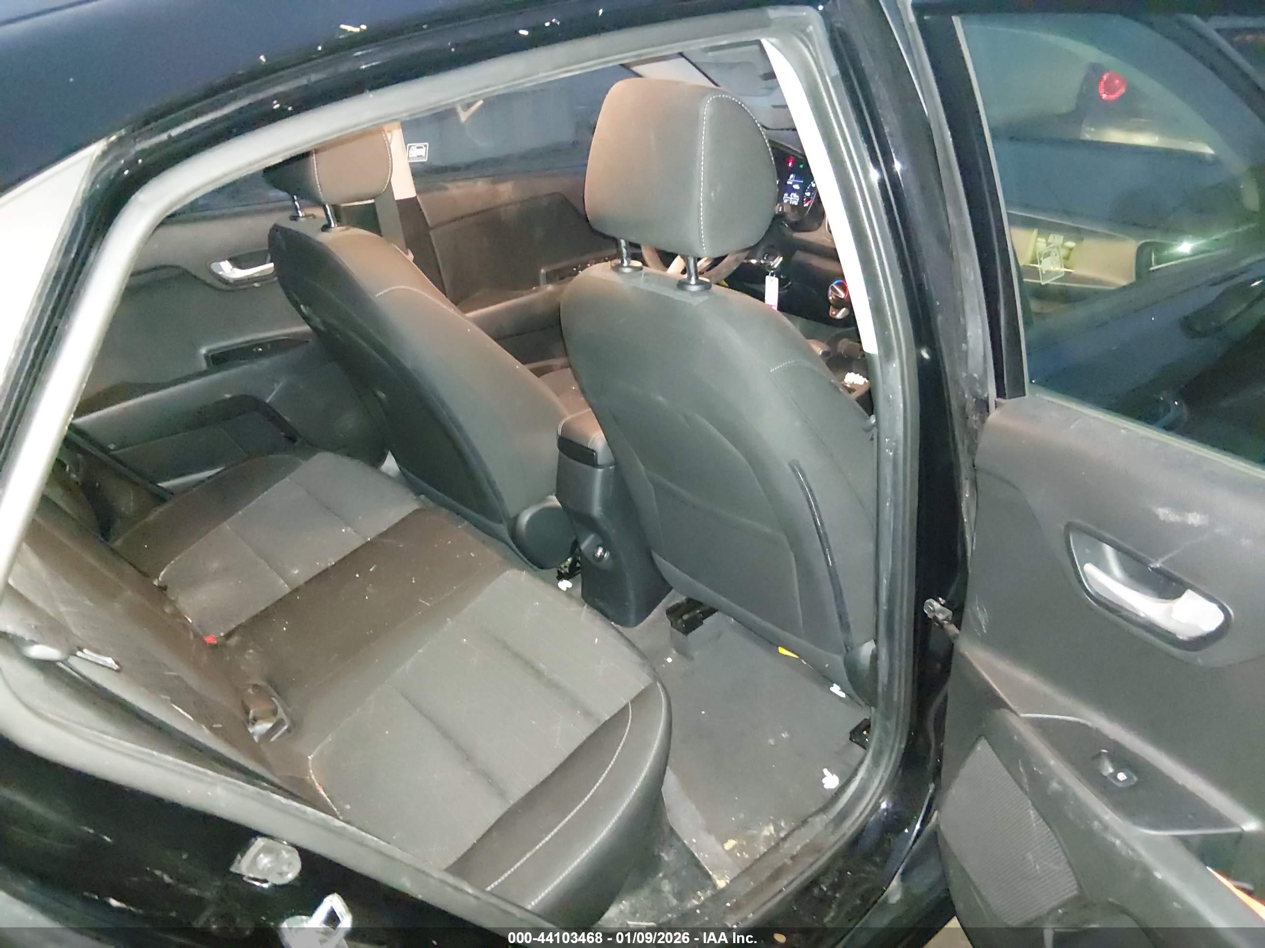 KIA RIO image 8