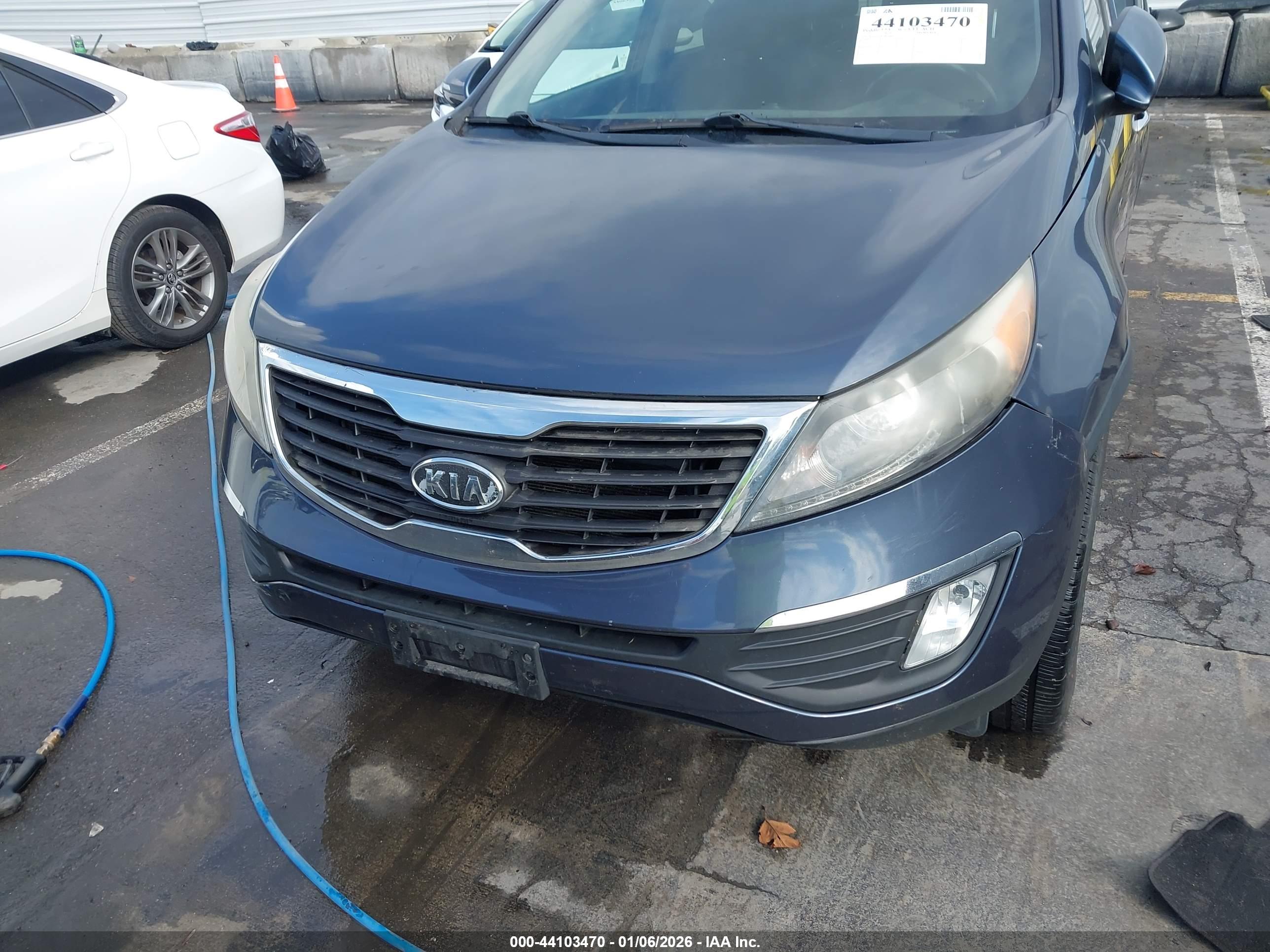 KIA SPORTAGE image 6