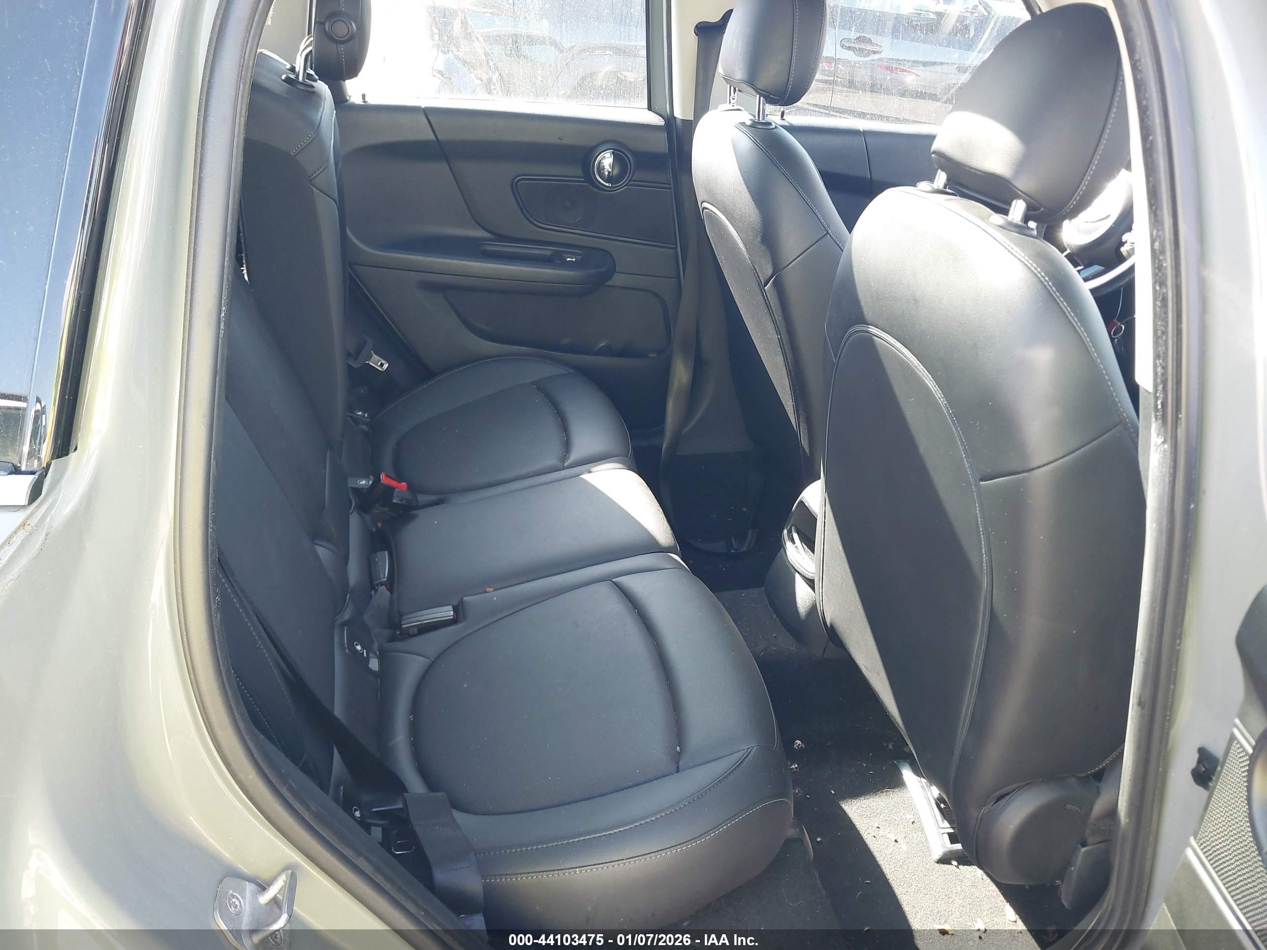 MINI COUNTRYMAN image 8