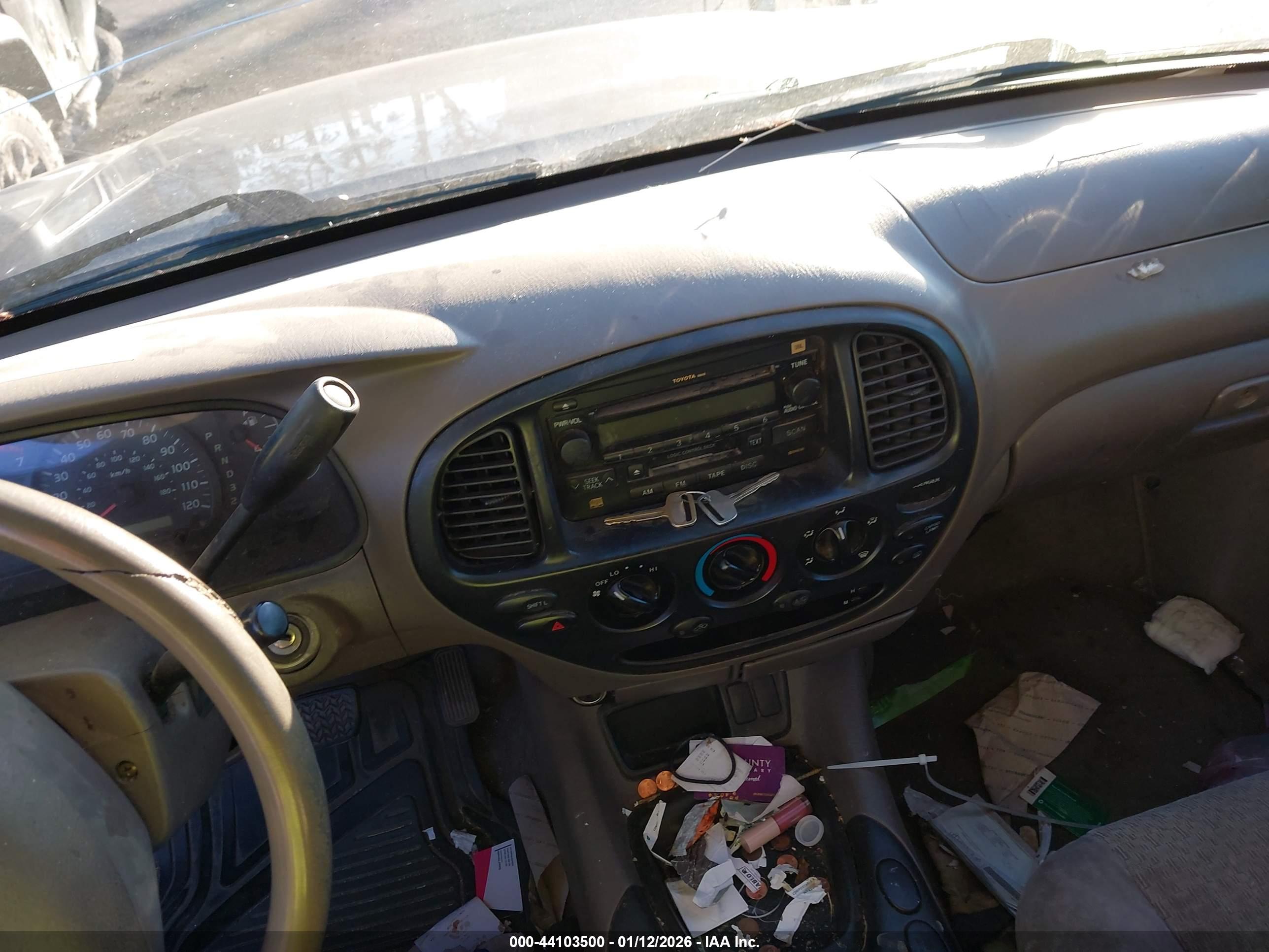 TOYOTA TUNDRA image 11