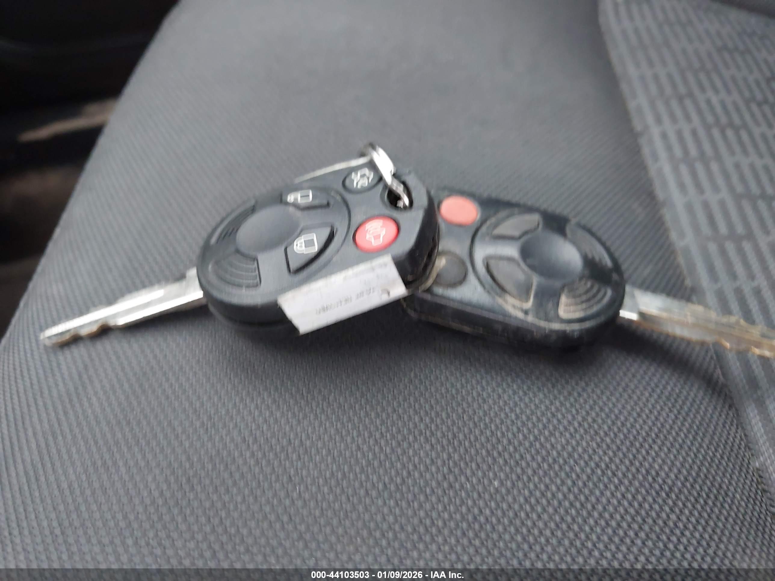 FORD FUSION image 11