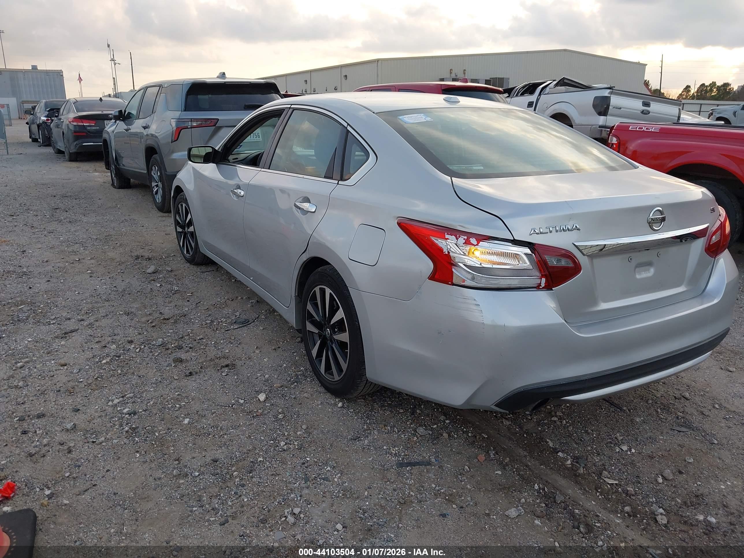 NISSAN ALTIMA image 3
