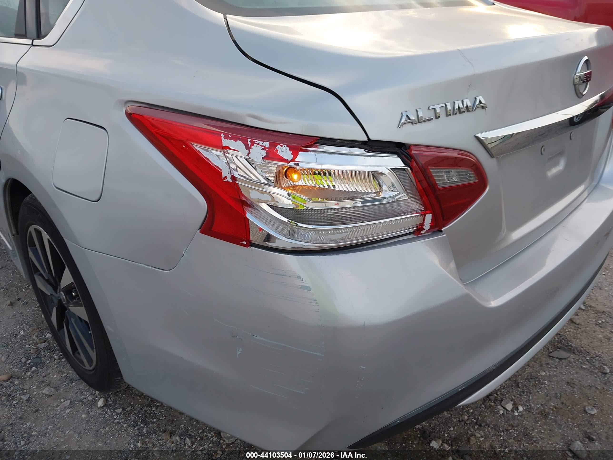 NISSAN ALTIMA image 6