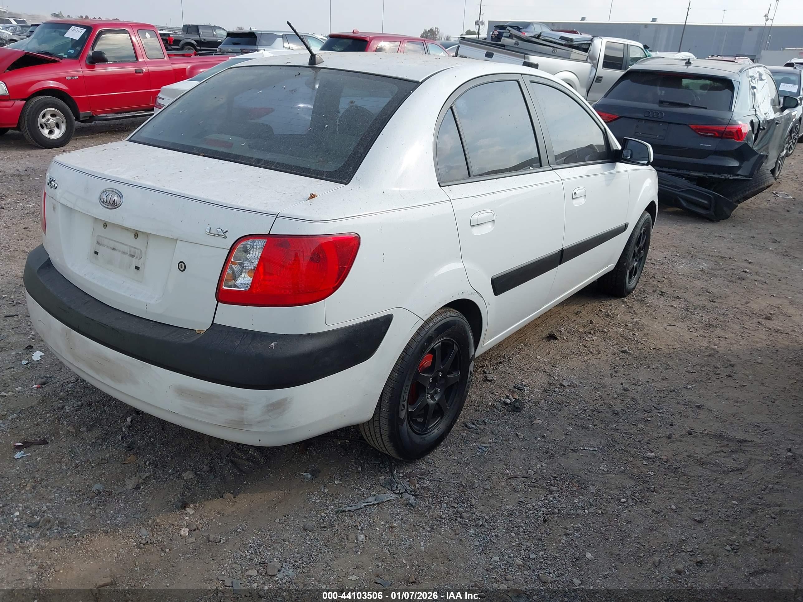KIA RIO image 4