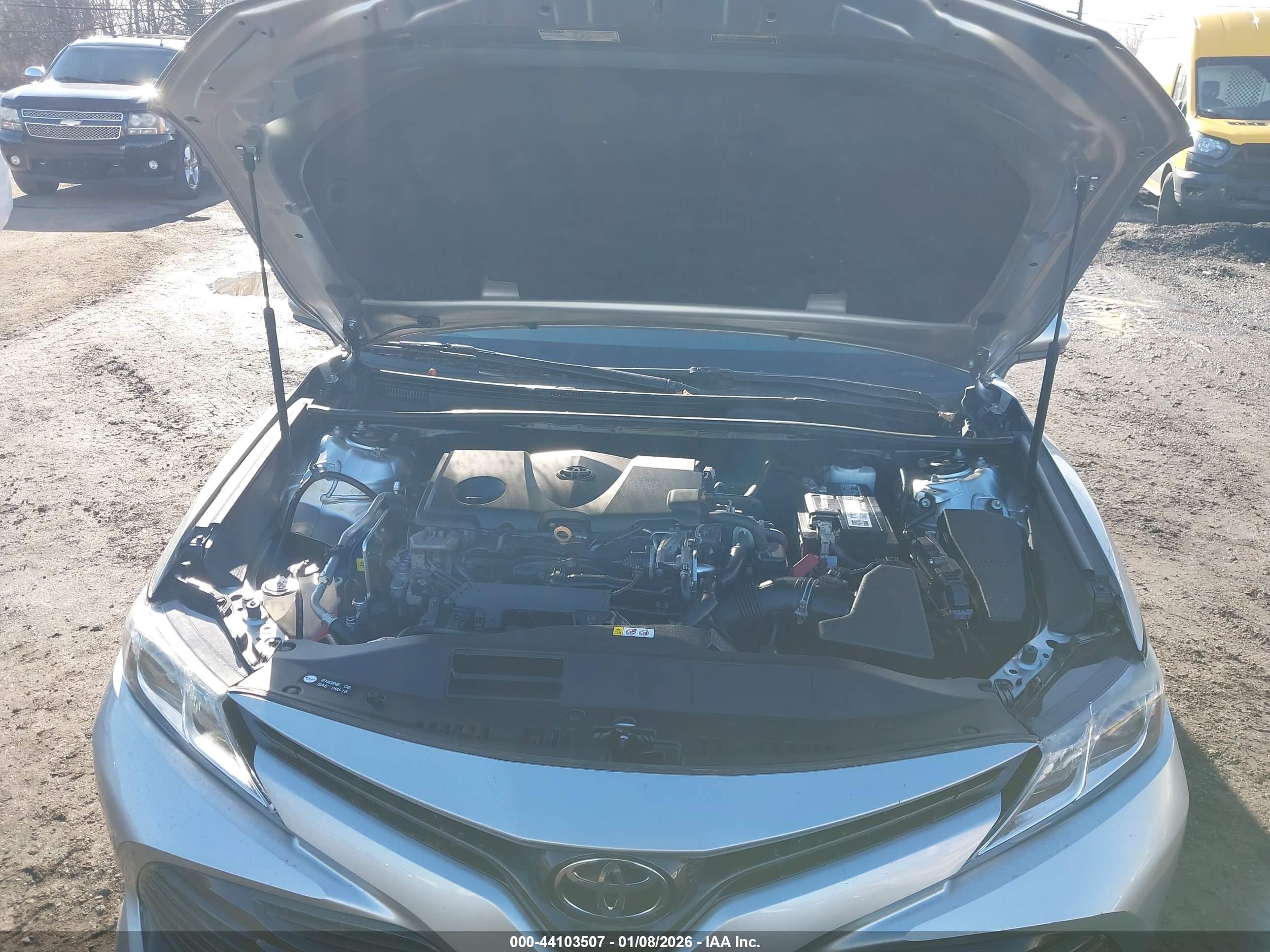 TOYOTA CAMRY image 10