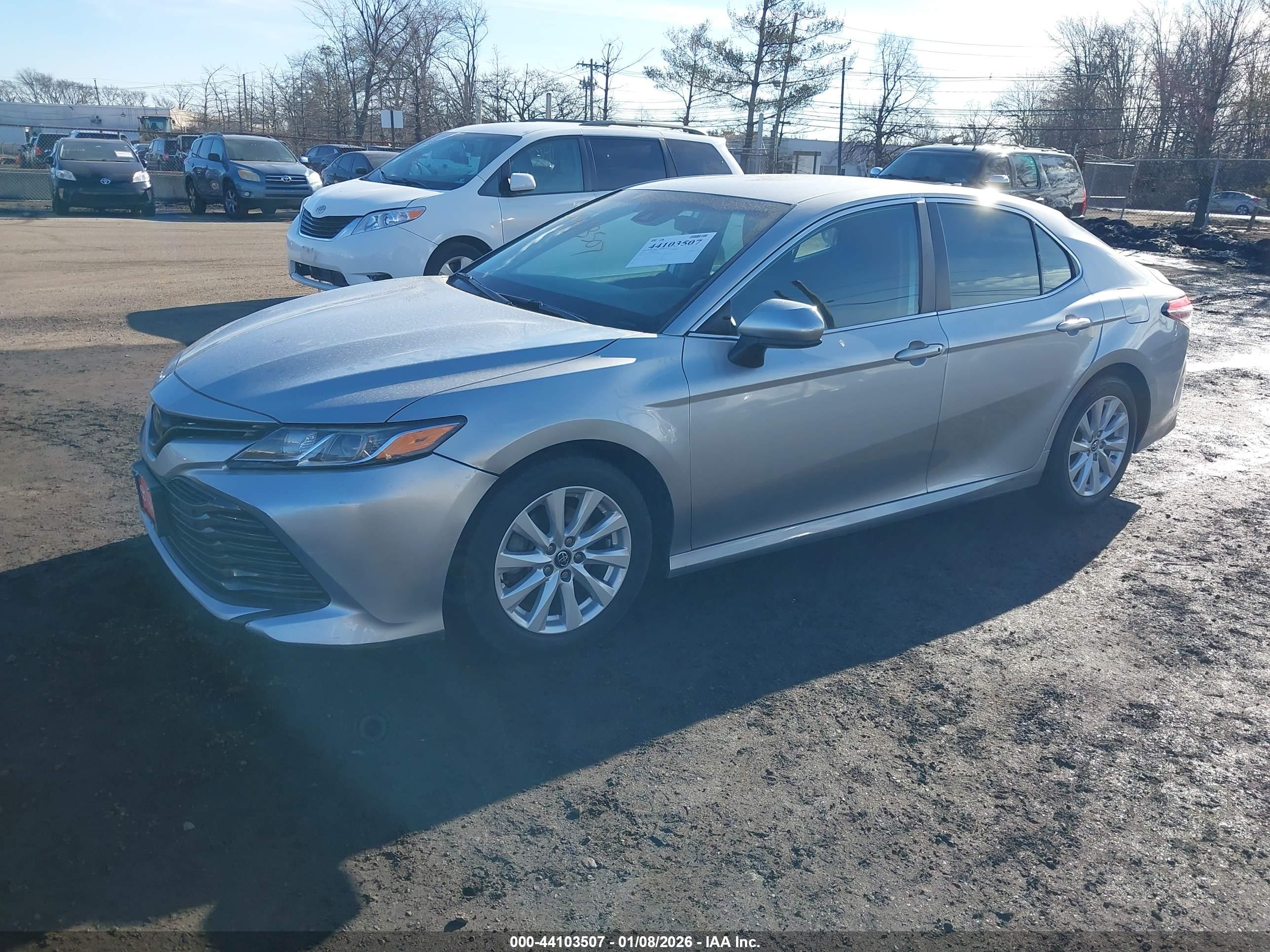 TOYOTA CAMRY image 2
