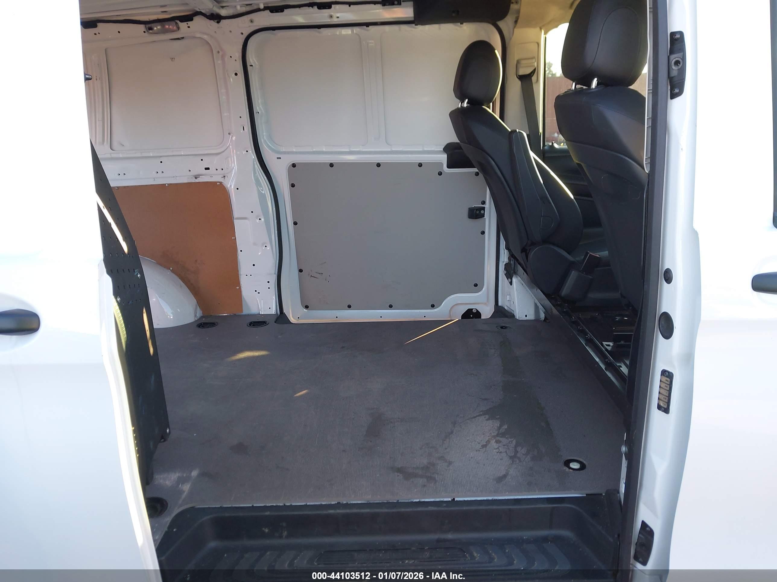 MERCEDES-BENZ METRIS image 8