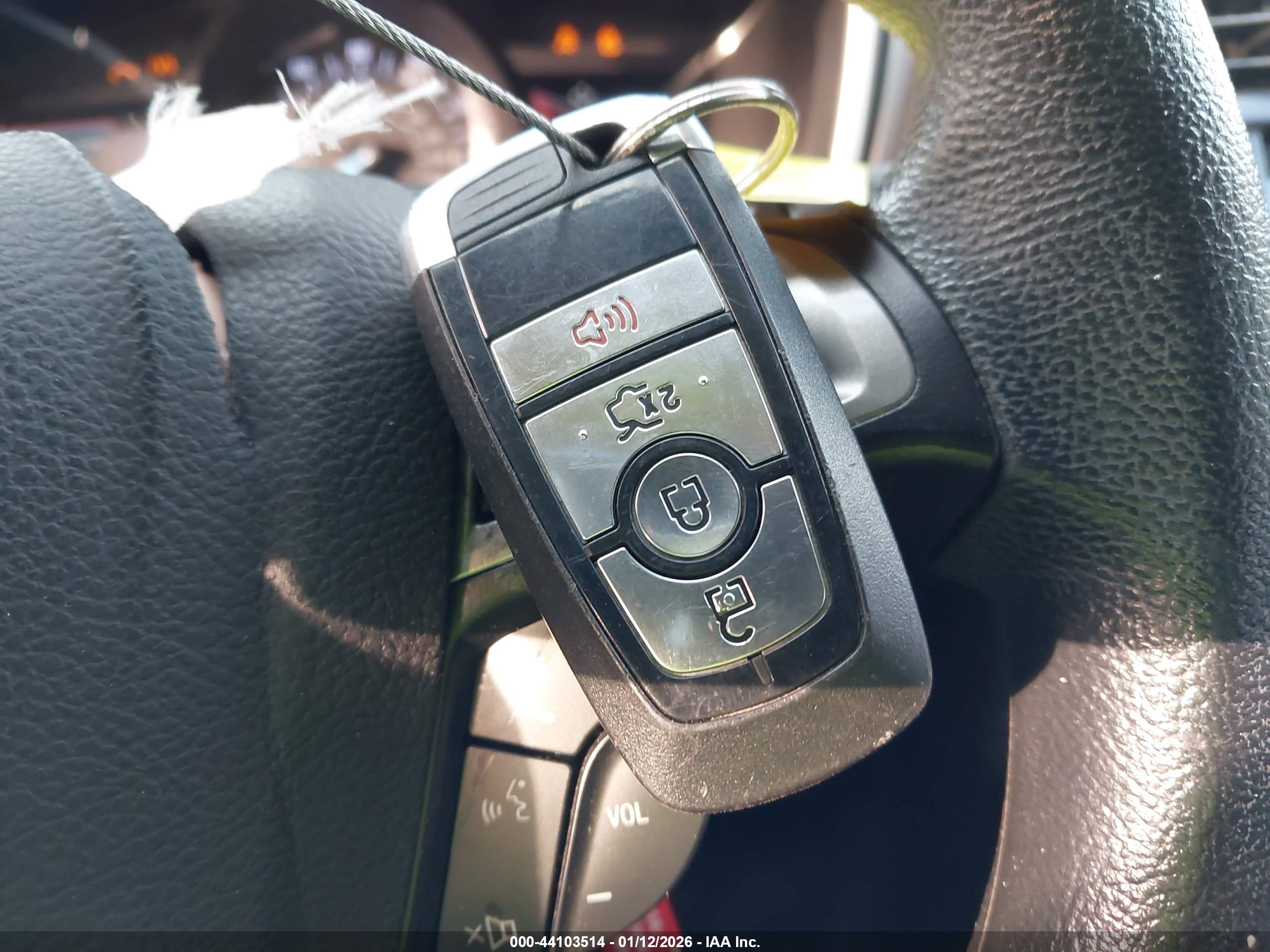 FORD FUSION image 11