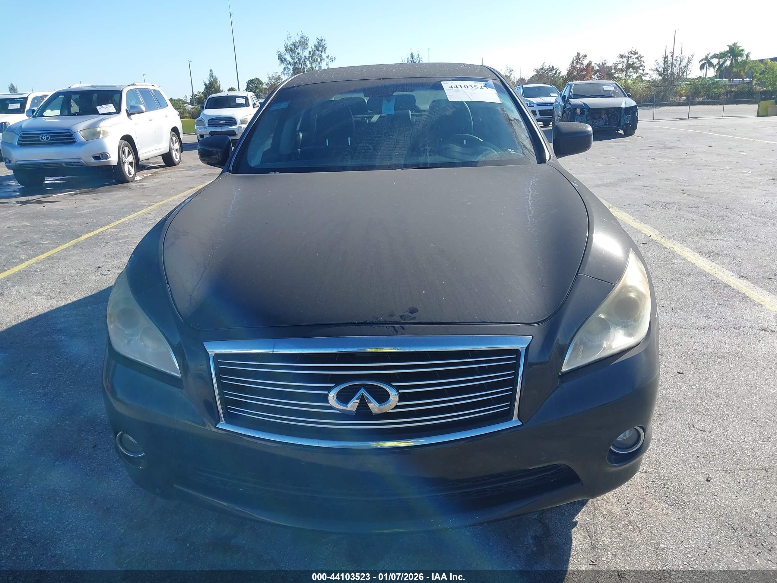 INFINITI M37 image 6