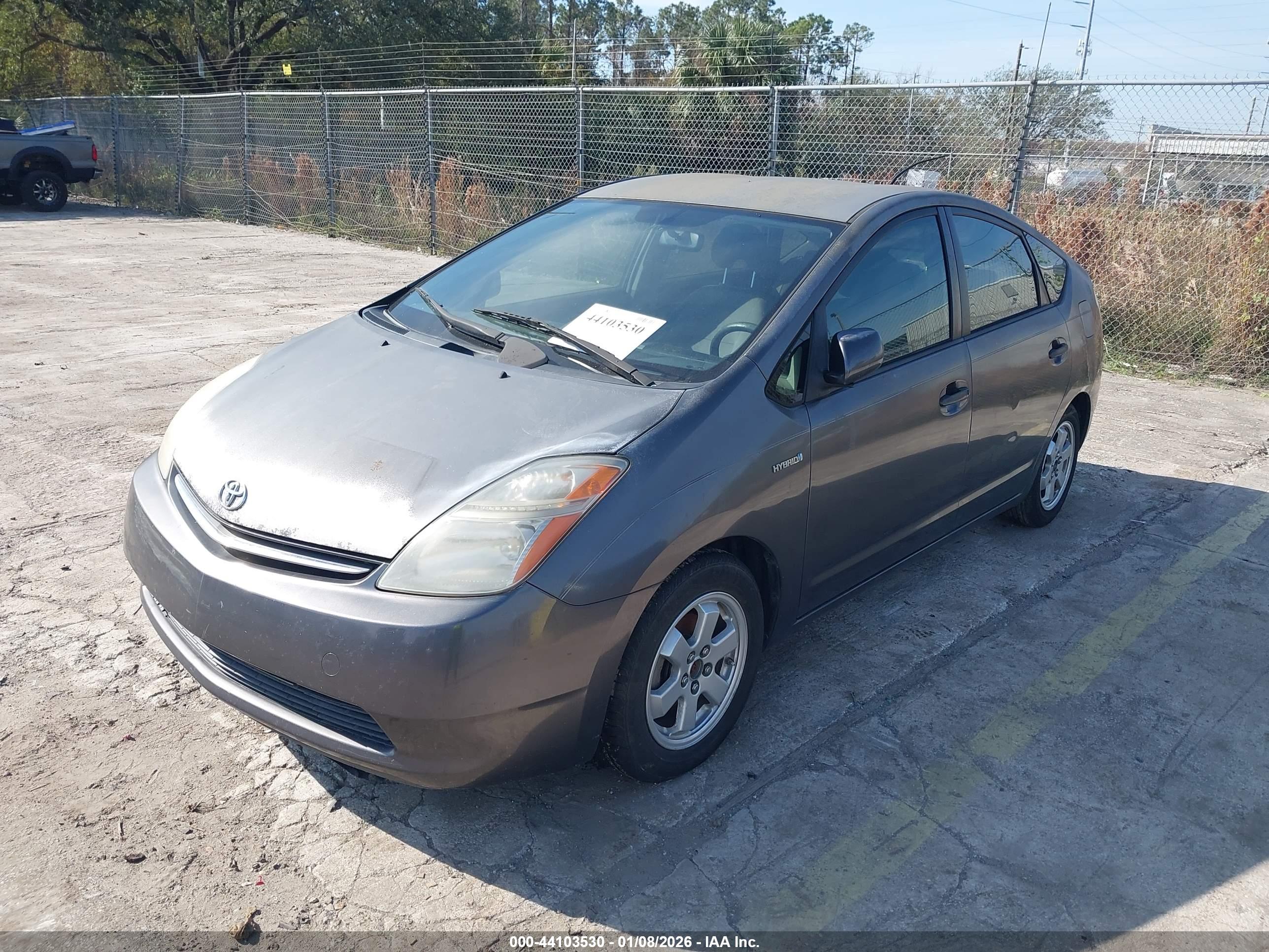 TOYOTA PRIUS image 2