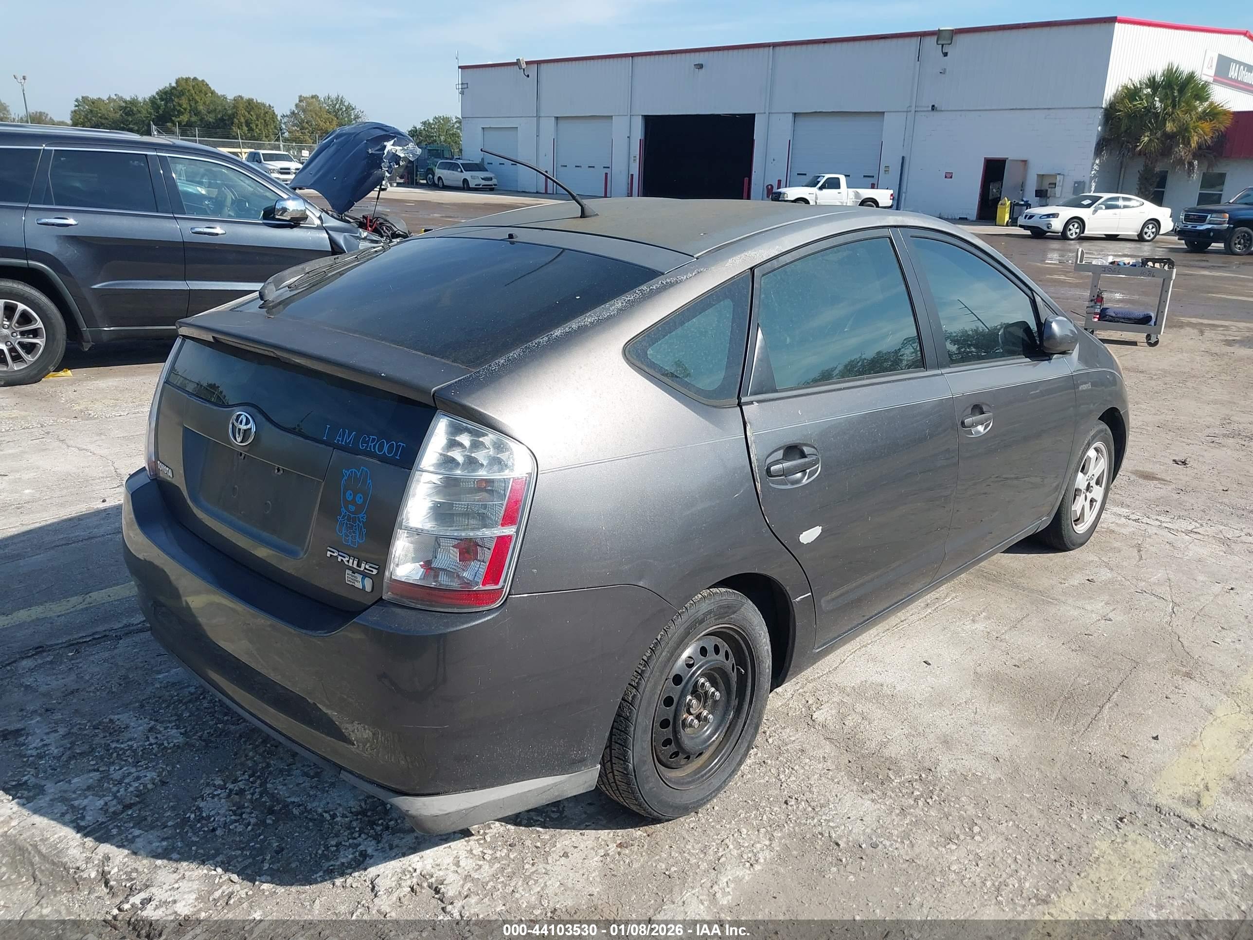 TOYOTA PRIUS image 4