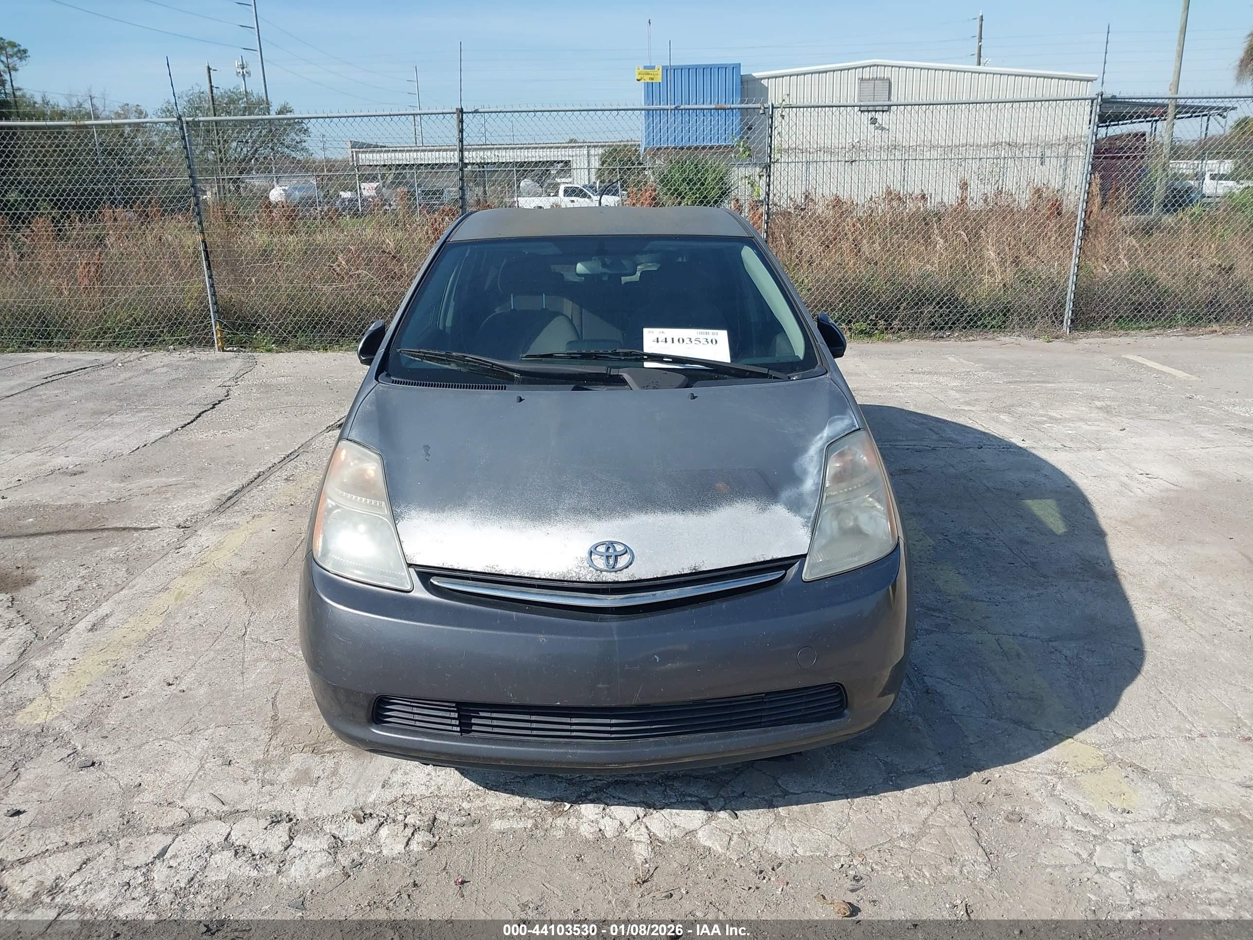 TOYOTA PRIUS image 6