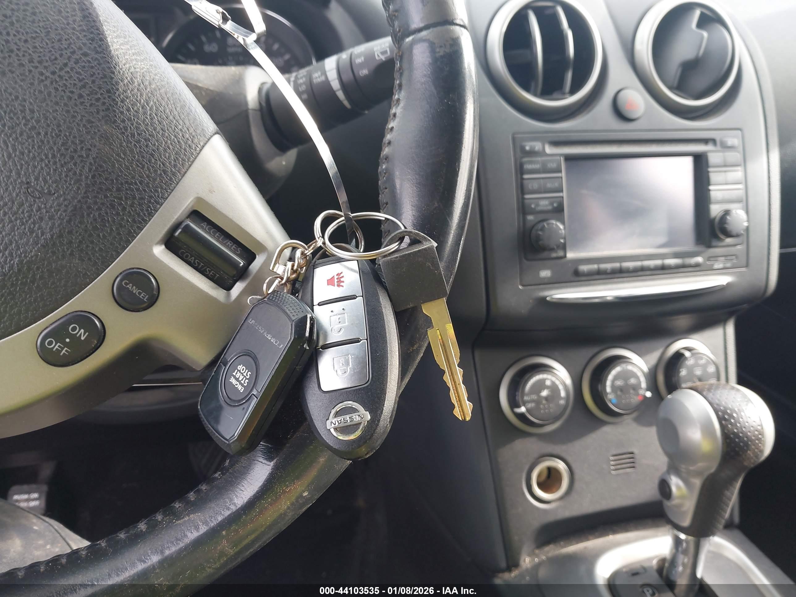 NISSAN ROGUE image 11