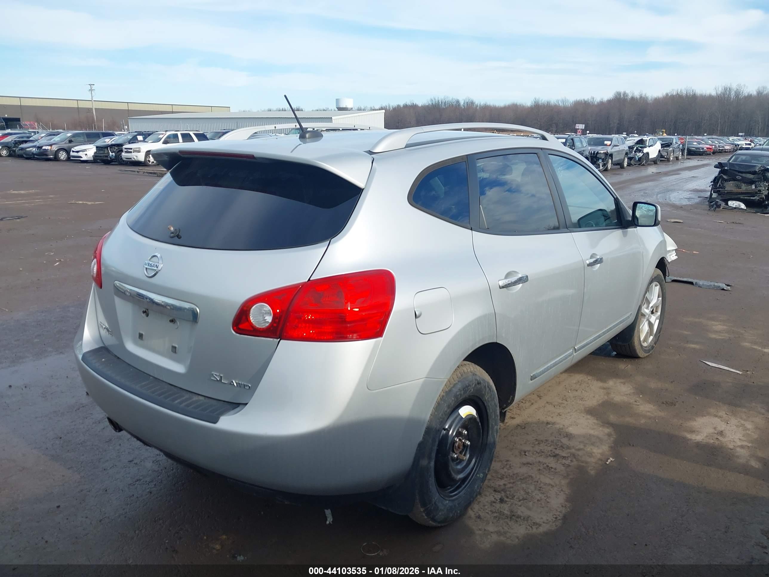 NISSAN ROGUE image 4