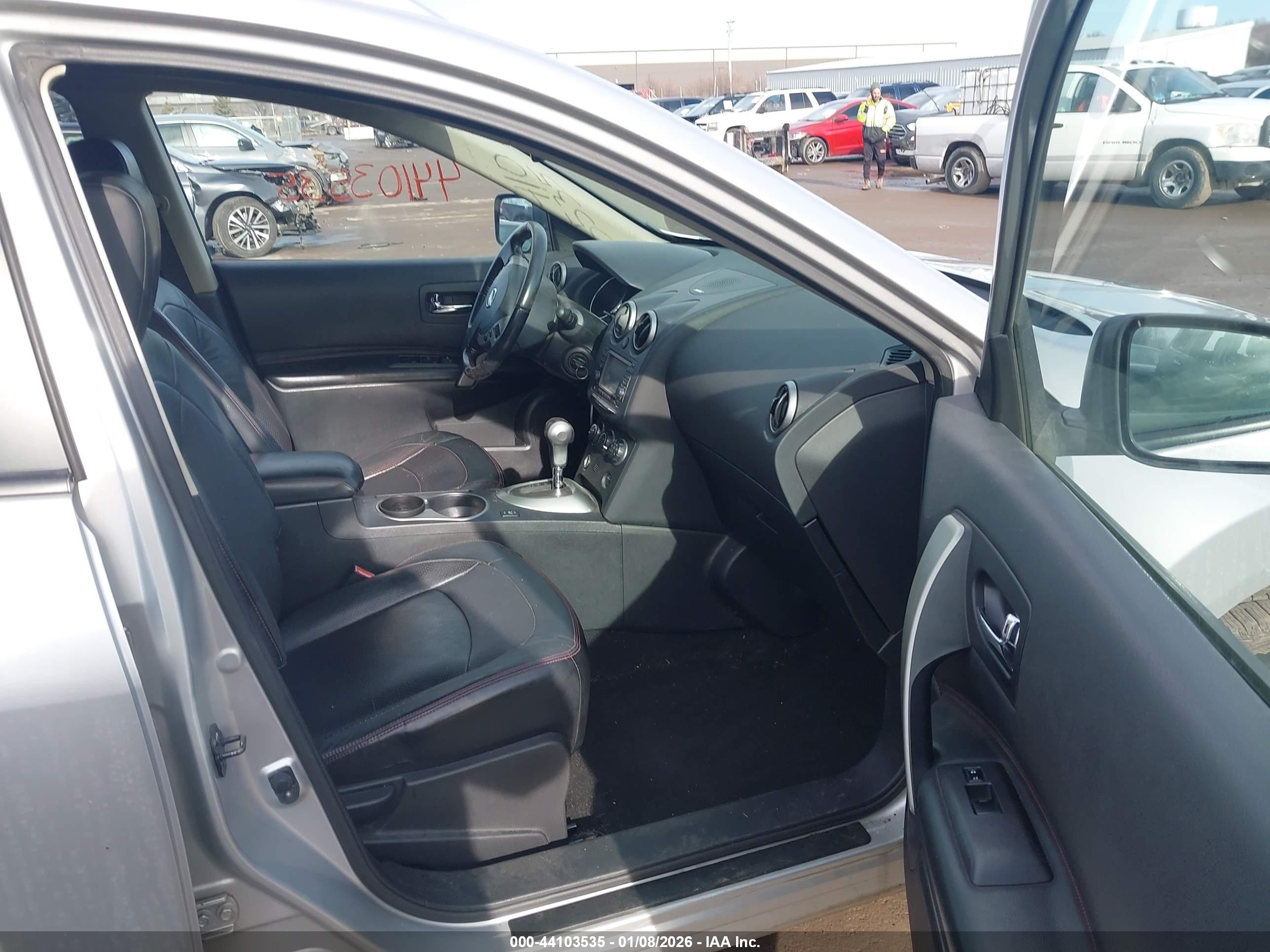 NISSAN ROGUE image 5