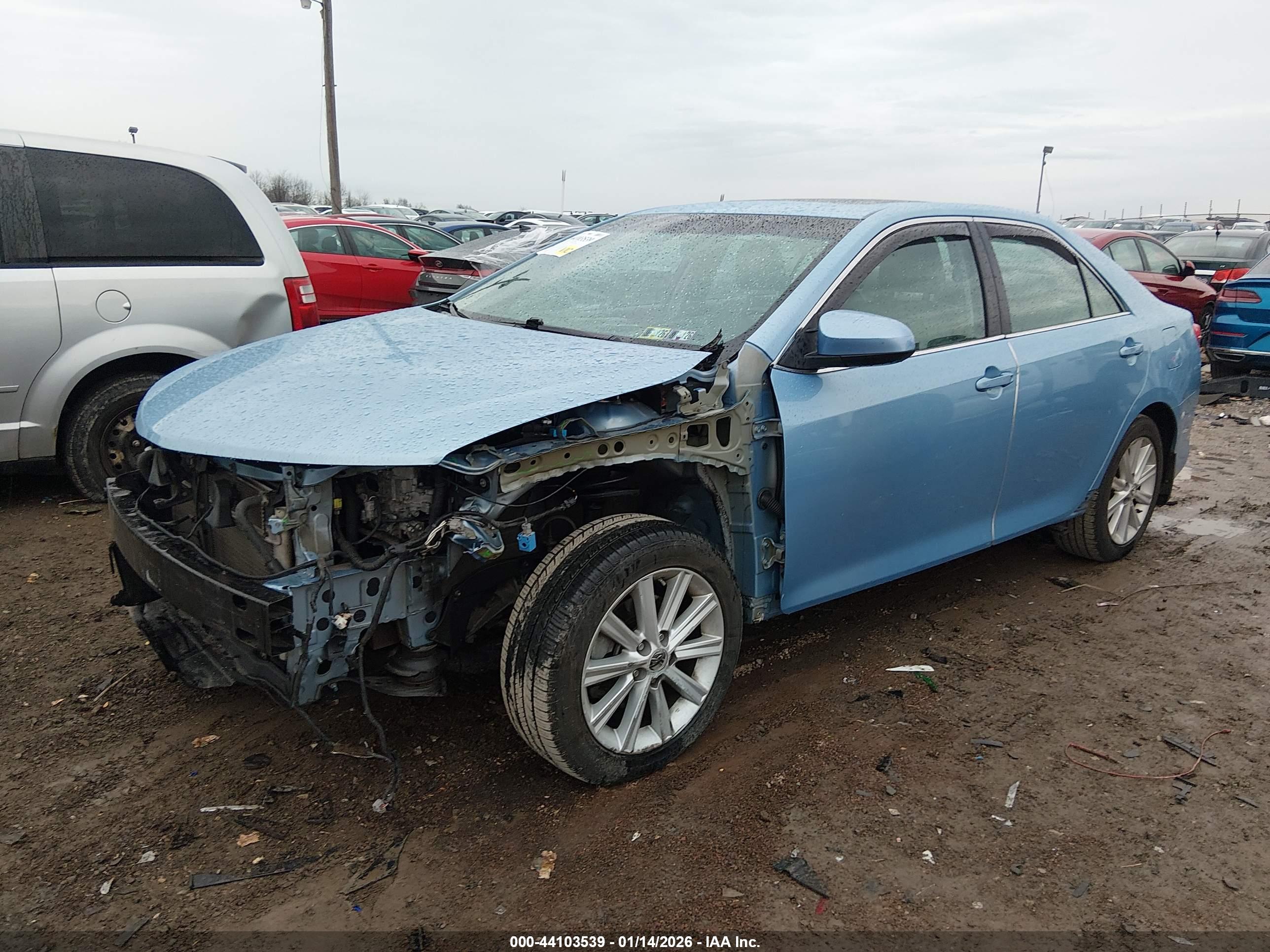 TOYOTA CAMRY image 2
