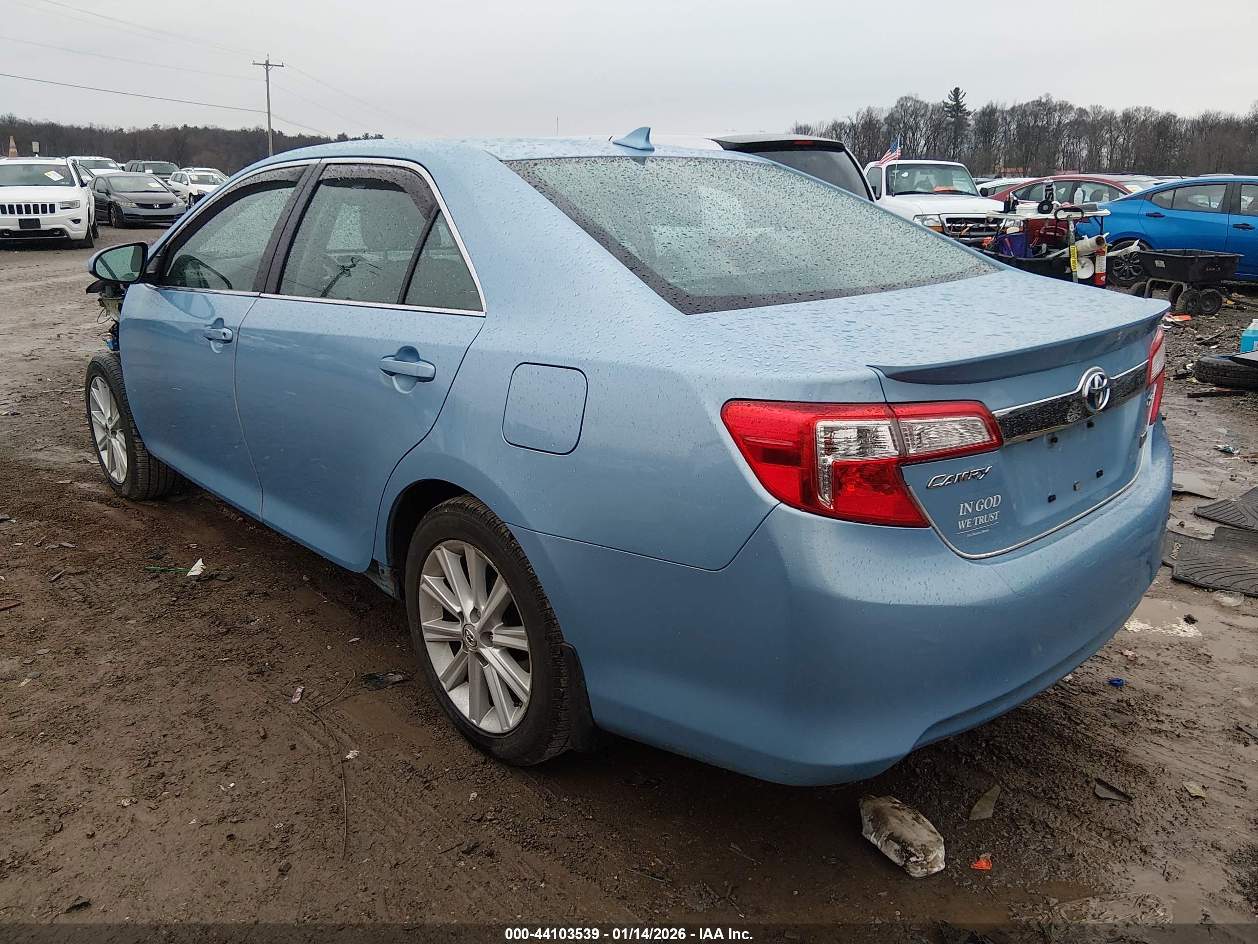 TOYOTA CAMRY image 3