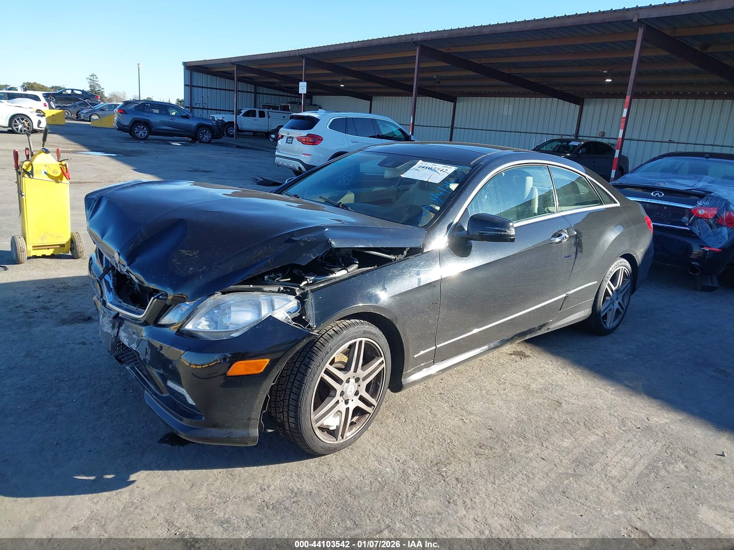 MERCEDES-BENZ E image 2