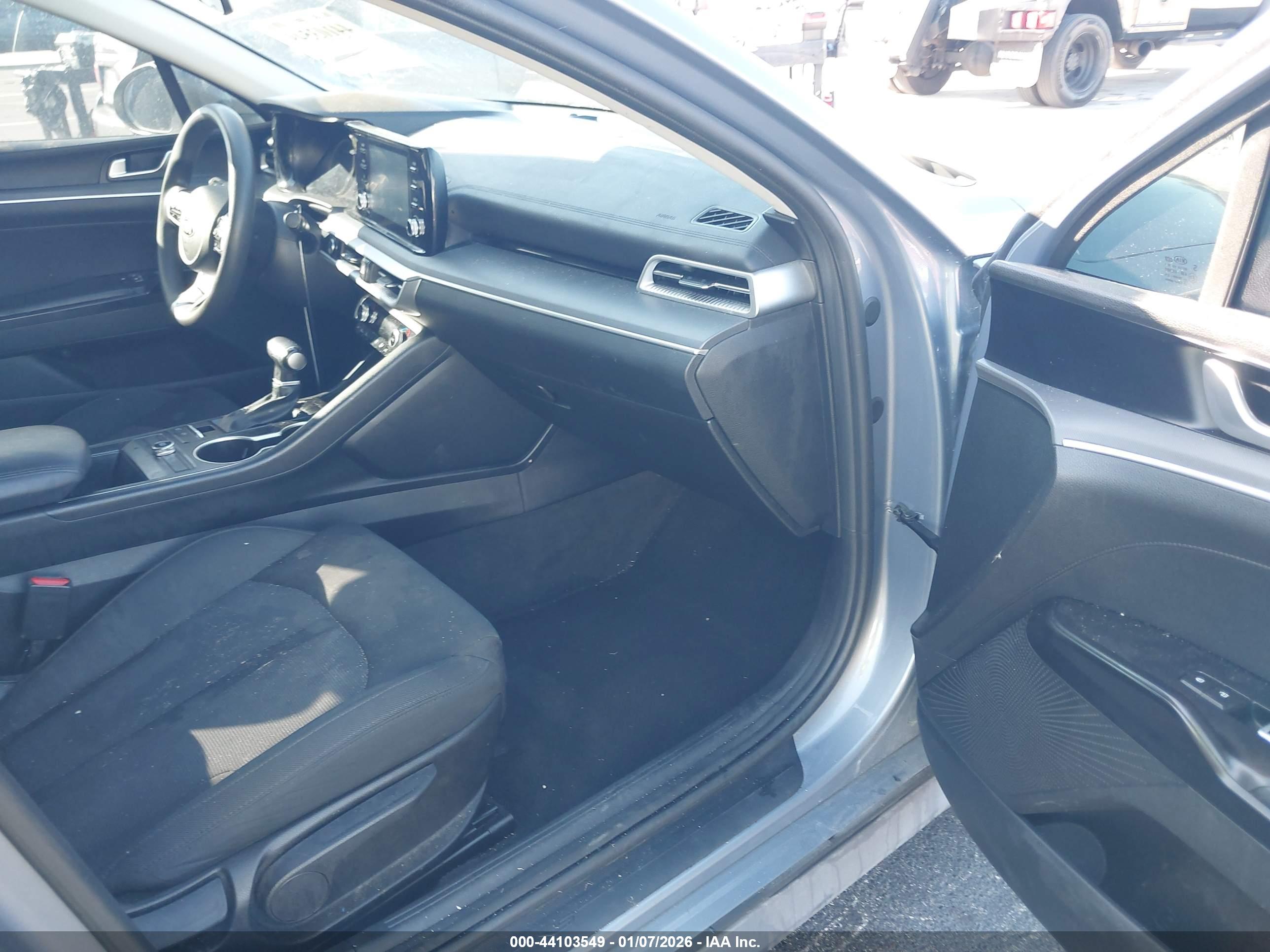 KIA K5 image 5