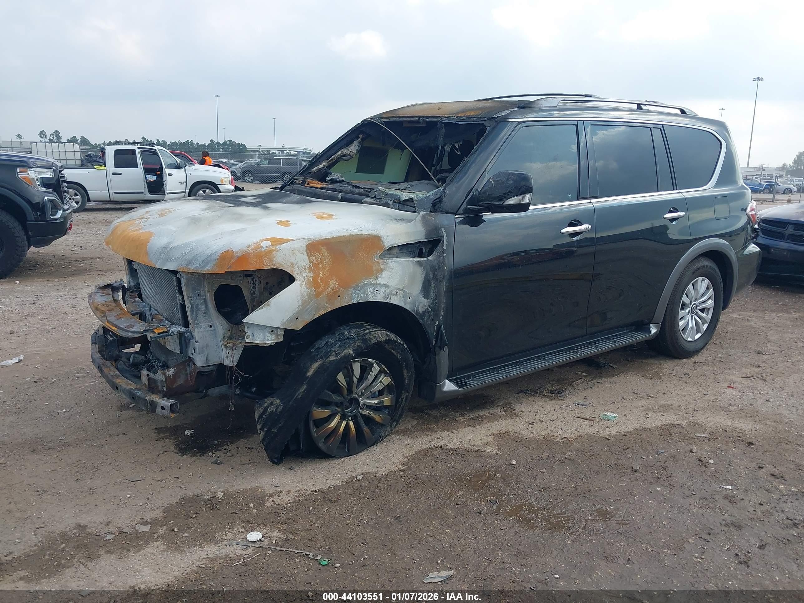NISSAN ARMADA image 2